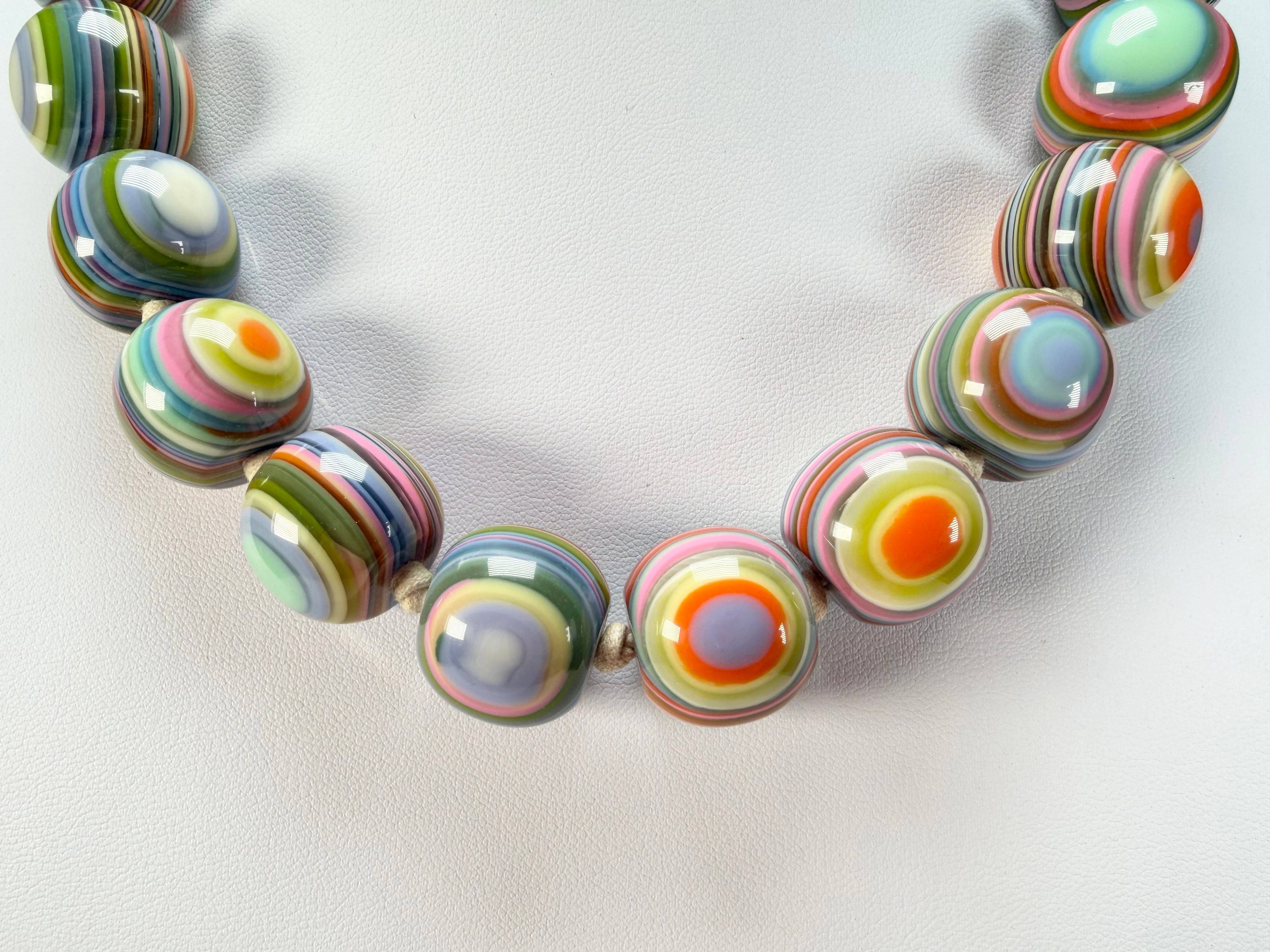 Jackie Brazil "Cat Eyes" Spring Colour Liquorice Balls Resin Necklace 50cm ( N0894 )