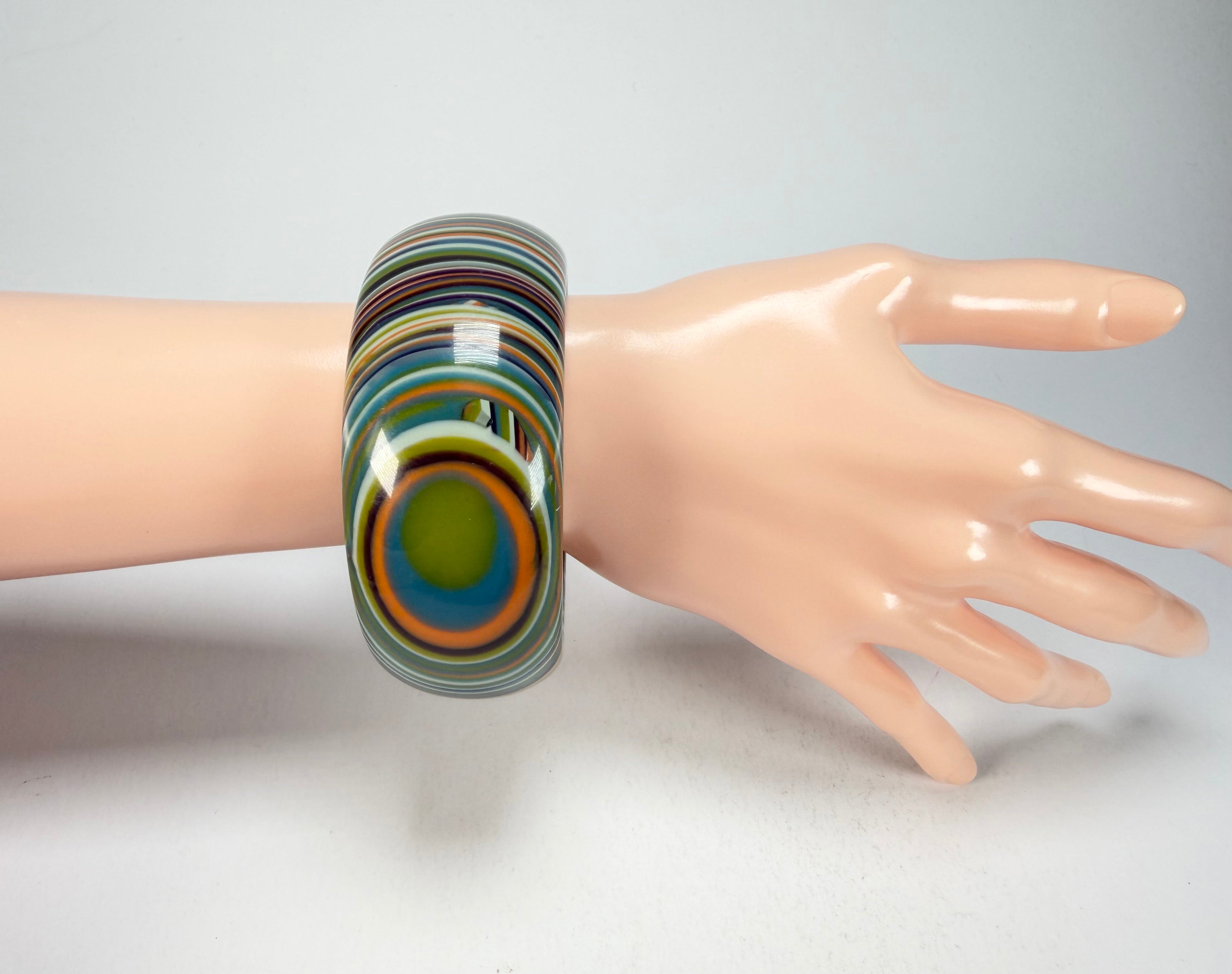Jackie Brazil "All Sorts "Liquorice w/Cat Eye Winter Mix 3.4cm Bangle ( B2444 )