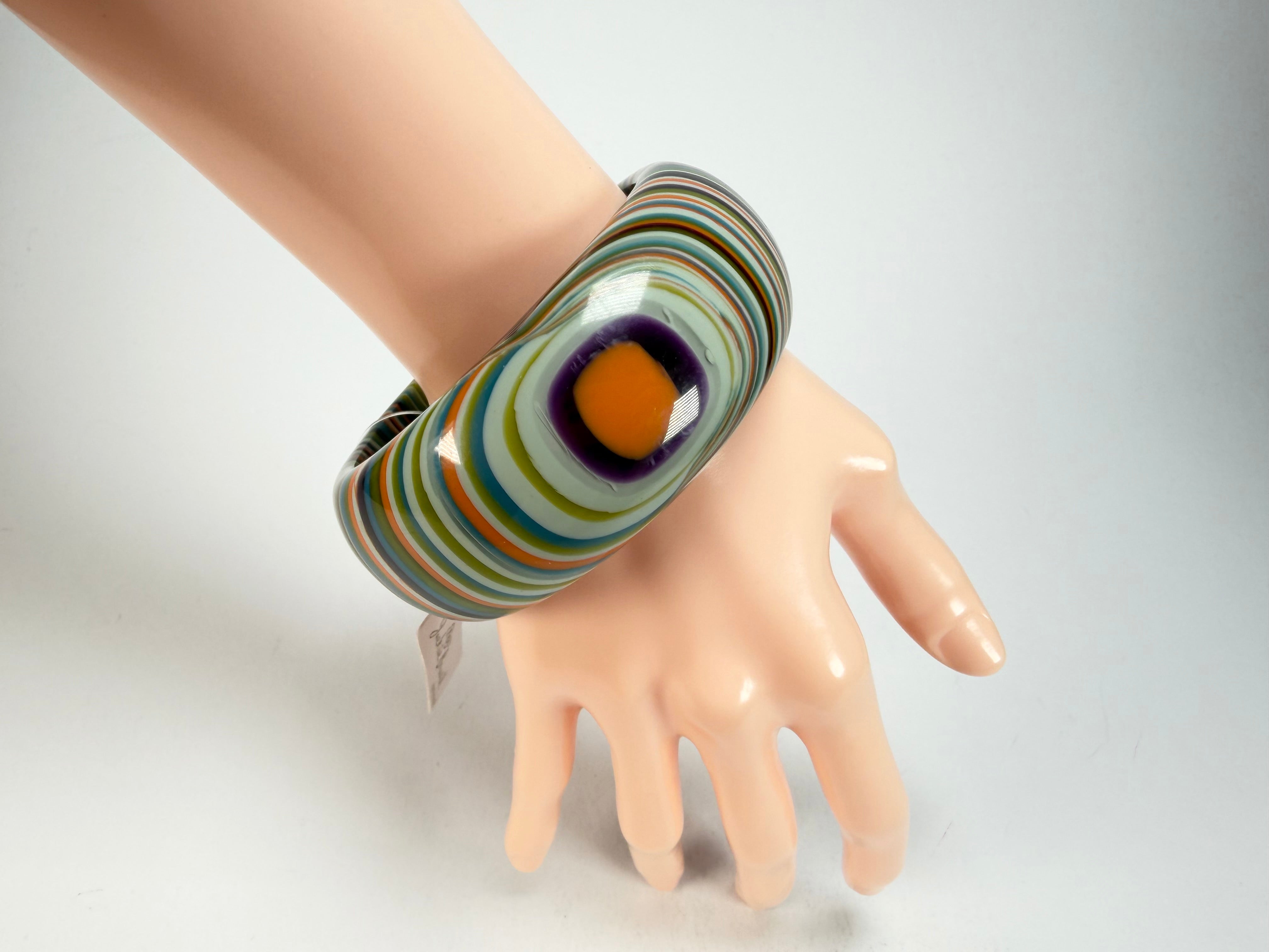 Jackie Brazil "All Sorts "Liquorice w/Cat Eye Winter Mix 3.4cm Bangle ( B2444 )