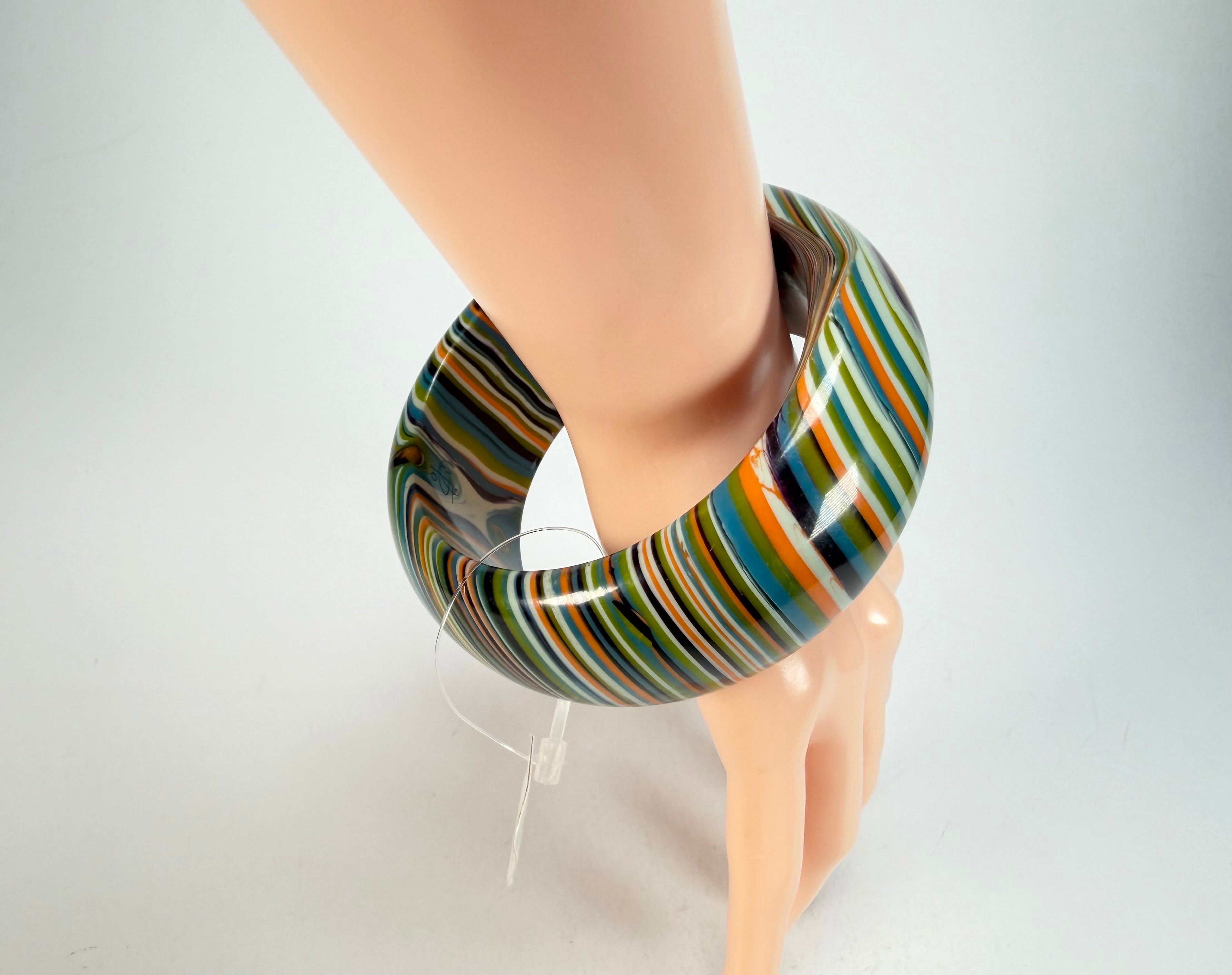 Jackie Brazil "All Sorts "Liquorice w/Cat Eye Winter Mix 3.4cm Bangle ( B2444 )