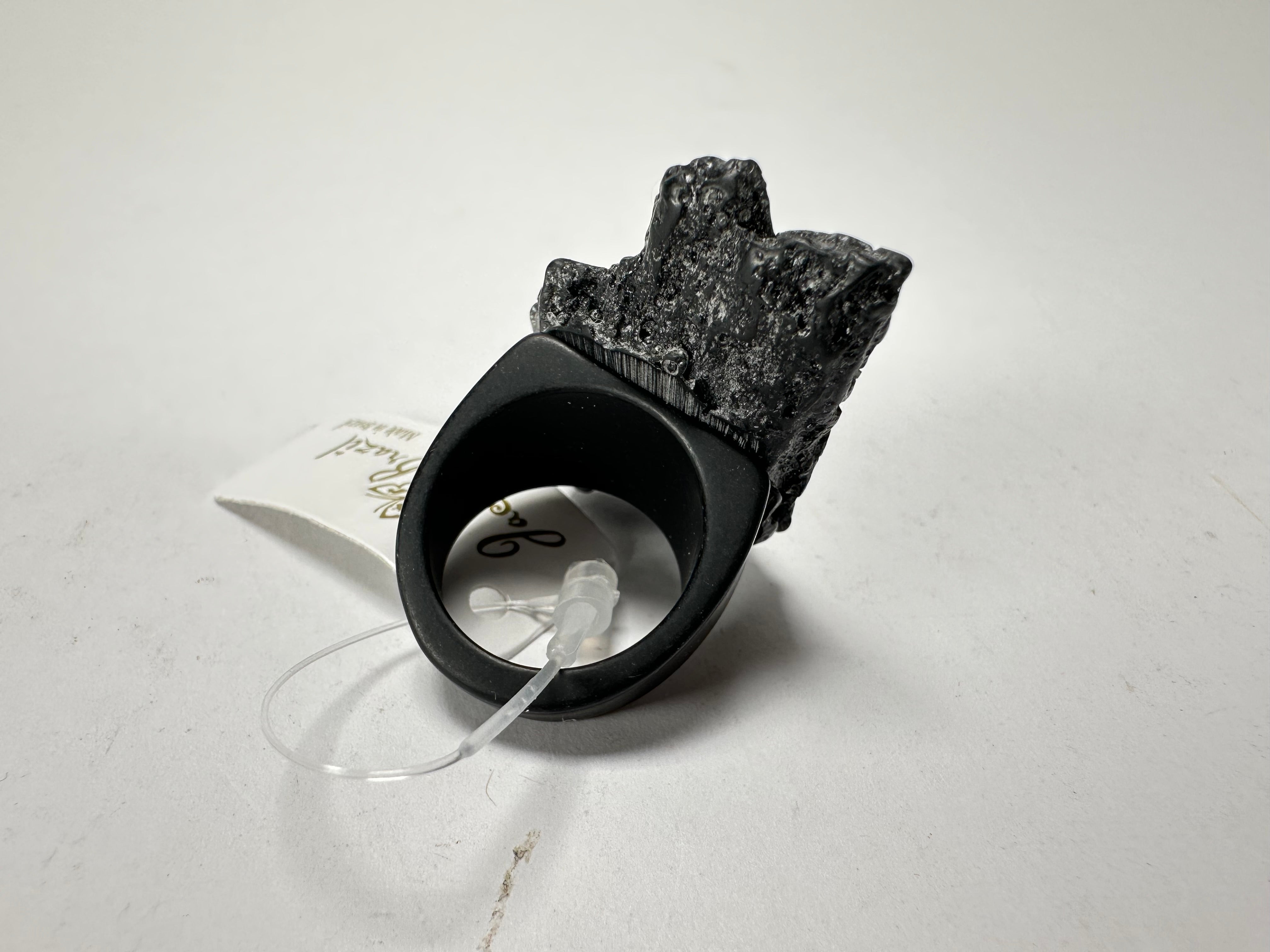 Jackie Brazil "Dark Black" Charcoal Resin Ring ( R2782 ) UK P / USA 7.5