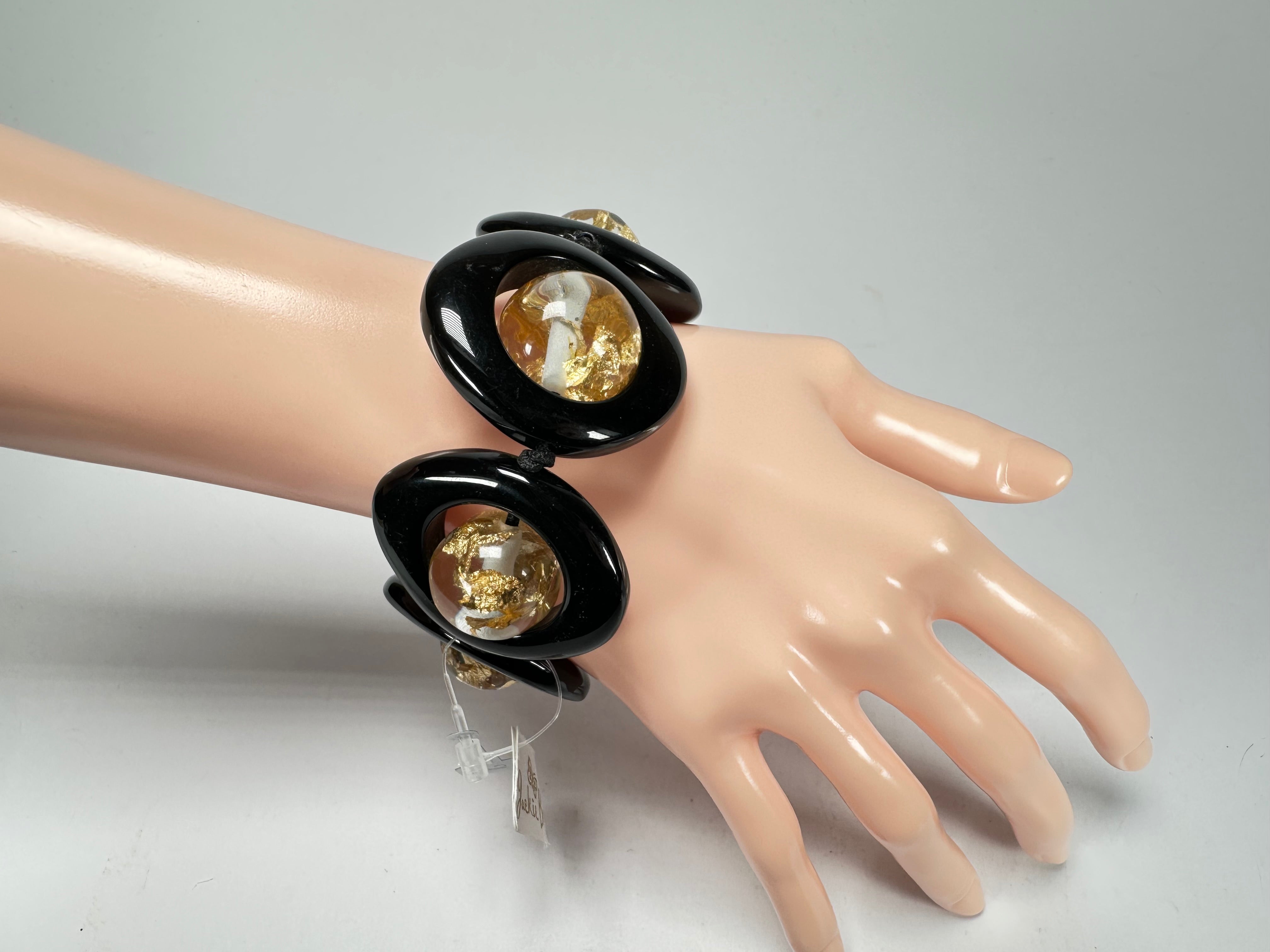 Jackie Brazil "Saturn" Black & Gold Flakes Disc & Ball Elastic Bracelet ( B0052 )