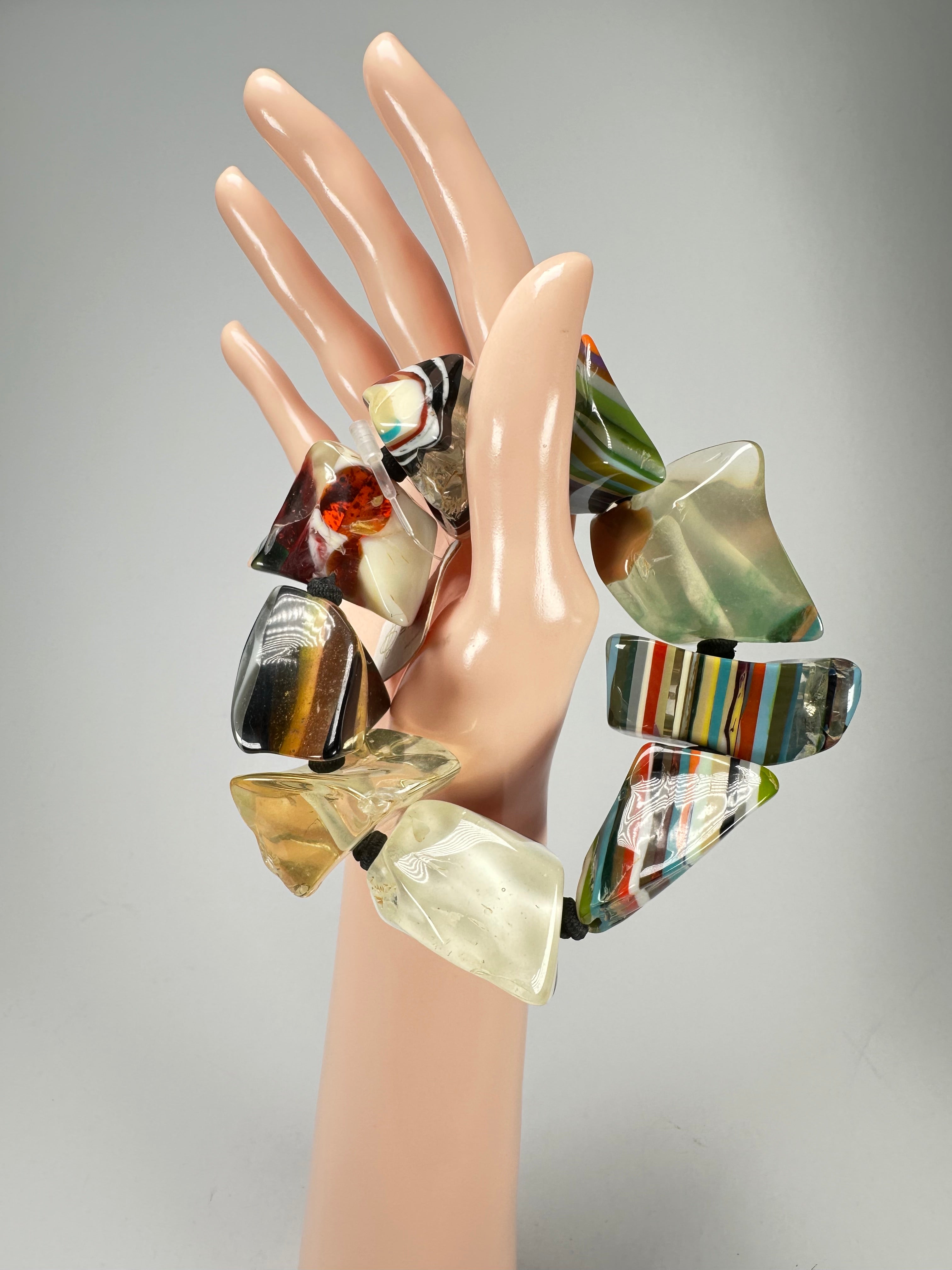 Jackie Brazil "Agatha" Large Liquorice Pop Art Stone Elasticated Bracelet ( B2878 )