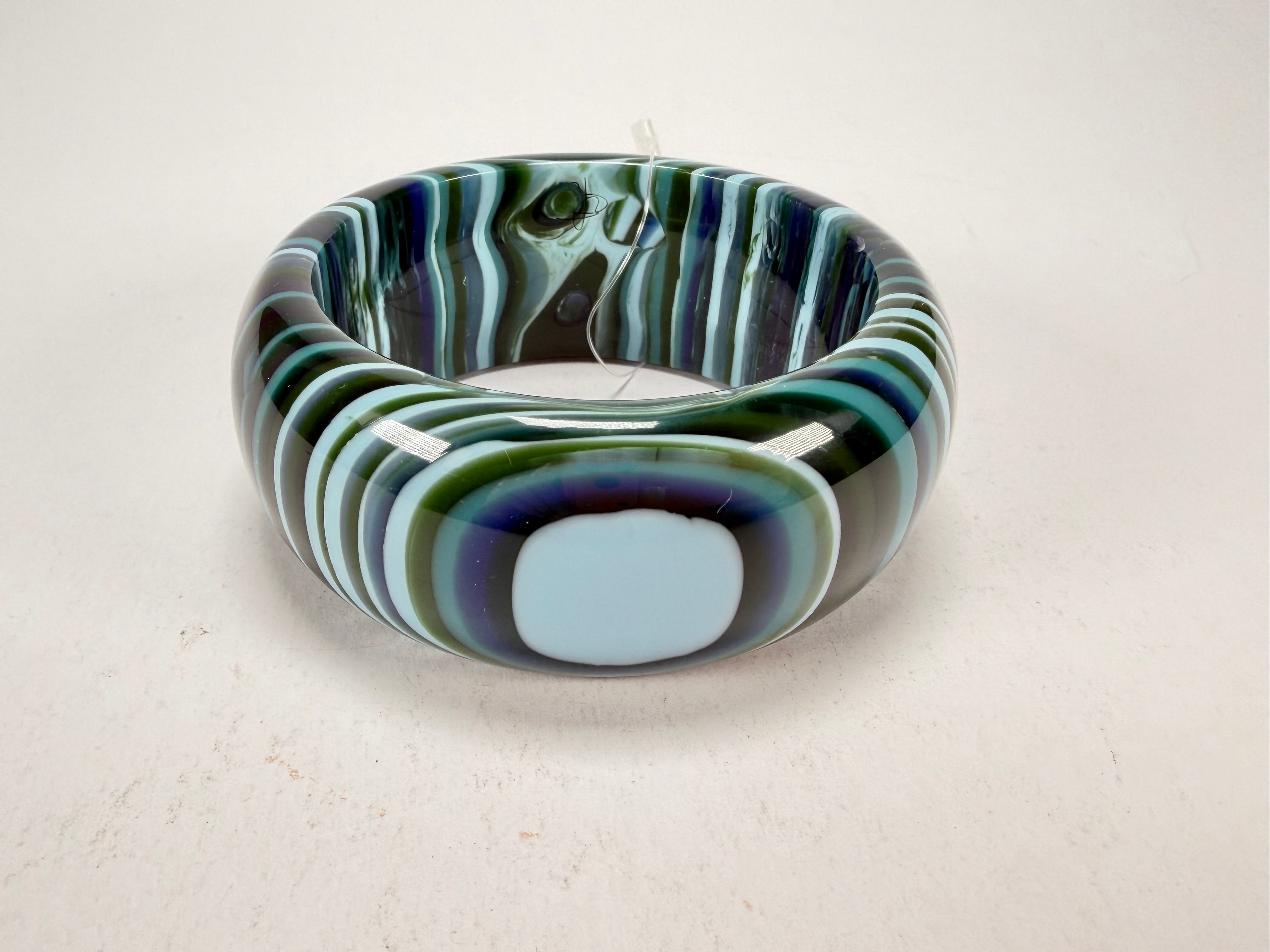 Jackie Brazil "All Sorts "Liquorice w/Cat Eye Blue Mix 3.4cm Bangle ( B2444 )