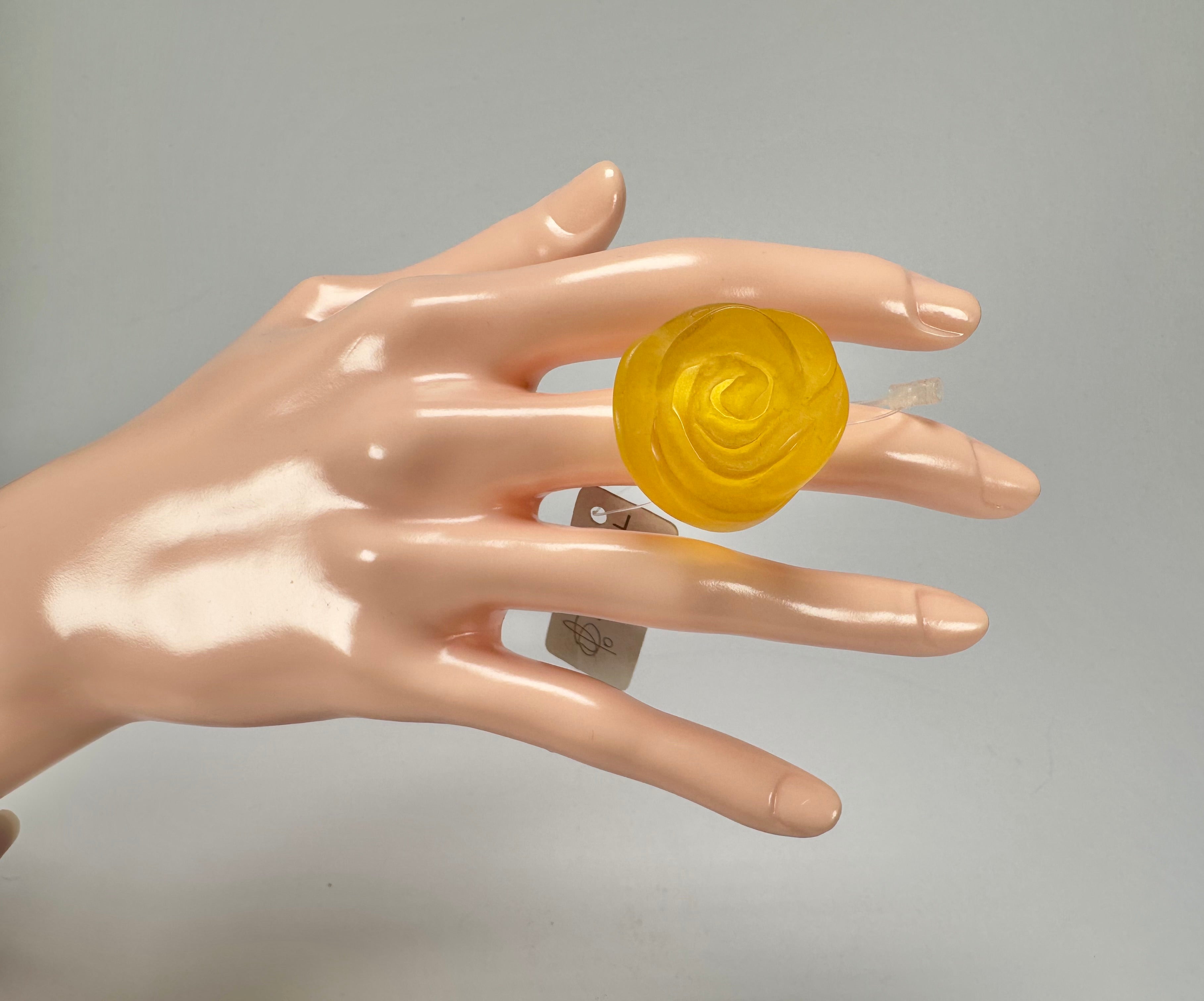 Jackie Brazil "Rose" Yellow Resin Rose Ring ( R0585 ) Size UK N / US 6.5