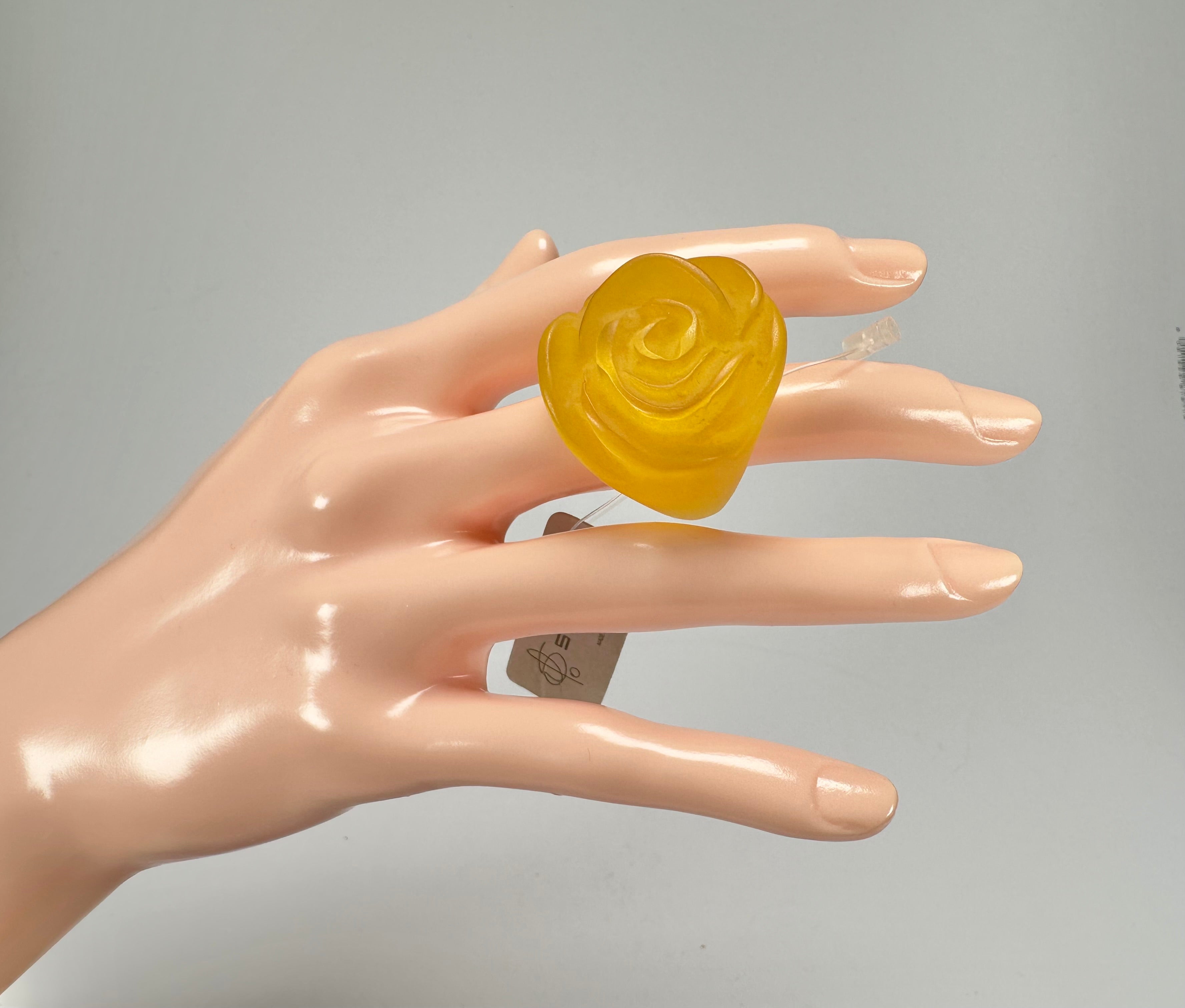 Jackie Brazil "Rose" Yellow Resin Rose Ring ( R0585 ) Size UK N / US 6.5