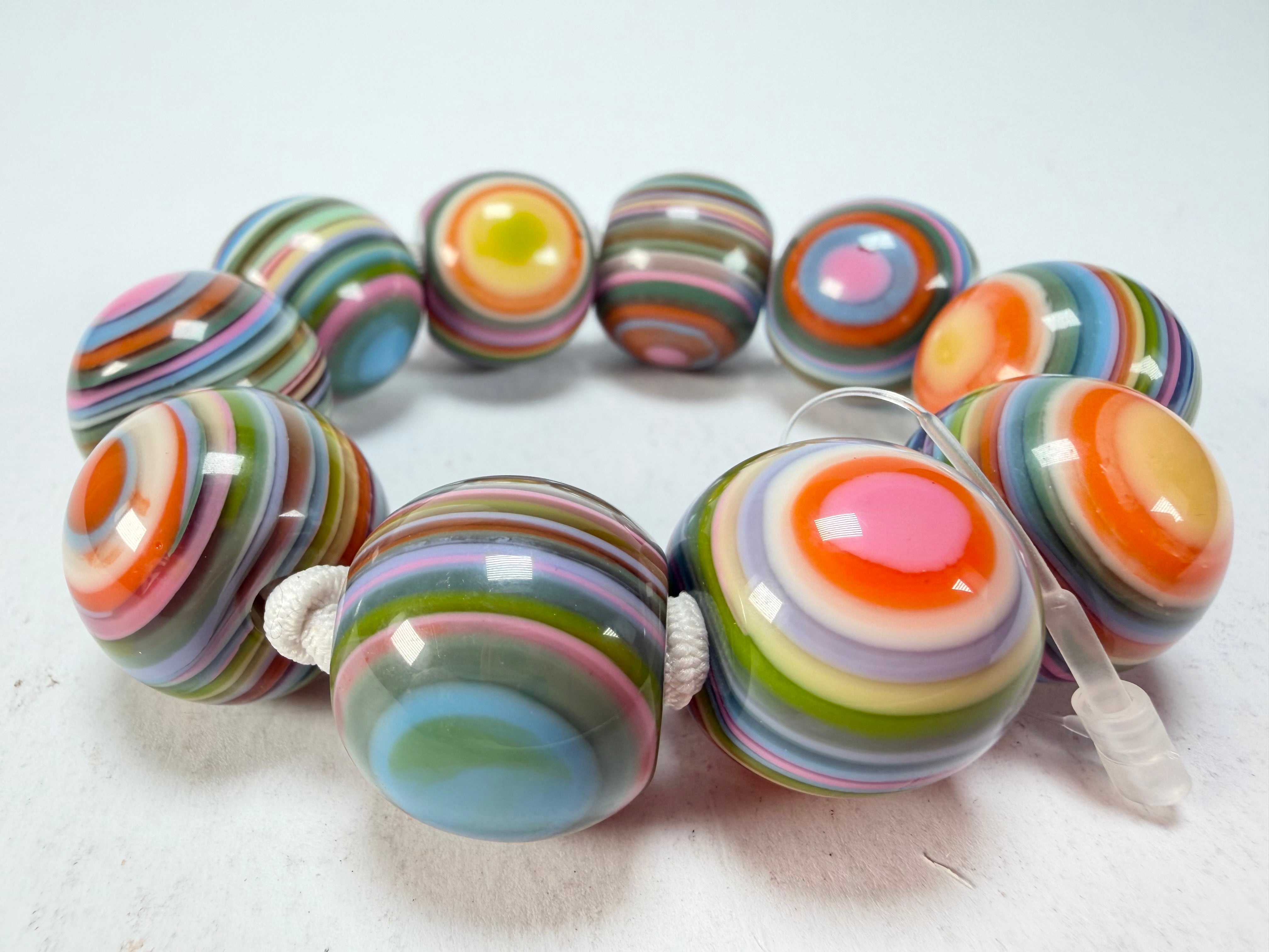 Jackie Brazil "Cat Eyes" Liquorice Allsorts Balls Spring Mix Resin Bracelet ( B0885 )