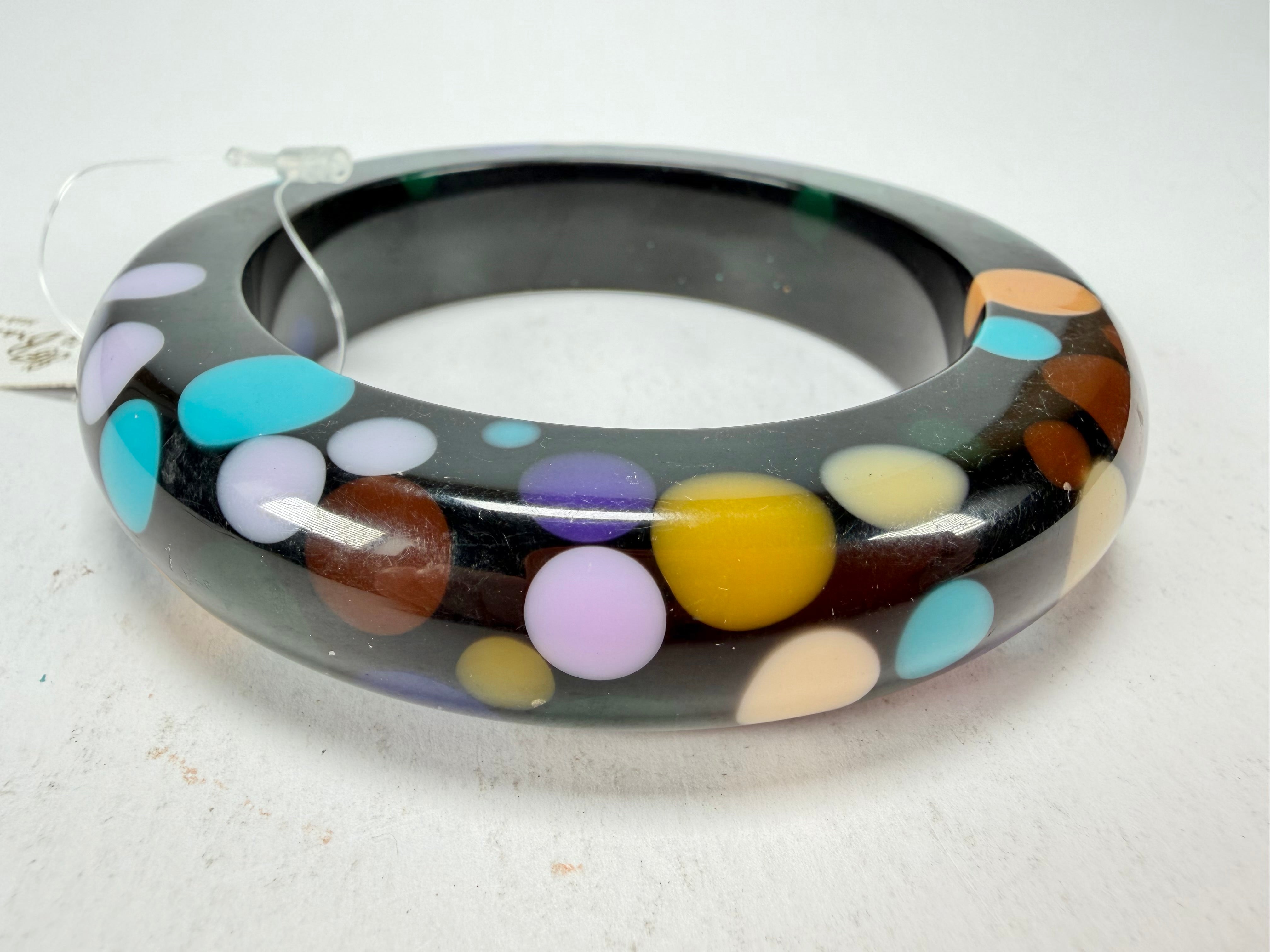 Jackie Brazil "Shinny Spotted" Black & Mix Spots Solid Round Resin 1.7cm Bangle ( B1726 )