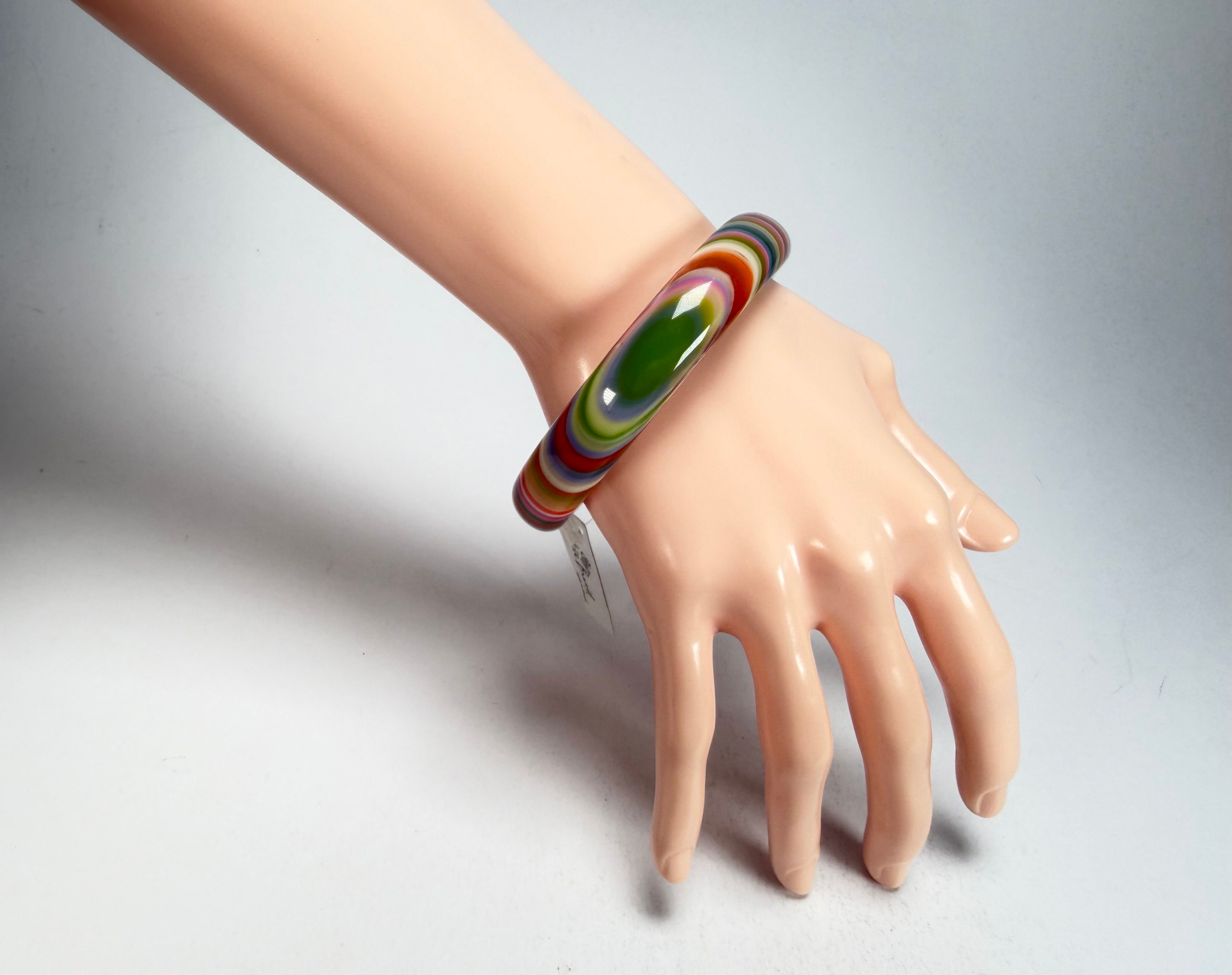 Jackie Brazil "Thin Cat Eye" Liquorice Allsorts with Cat Eye Spring Colour 1.3cm Resin Bangle ( B1151 )