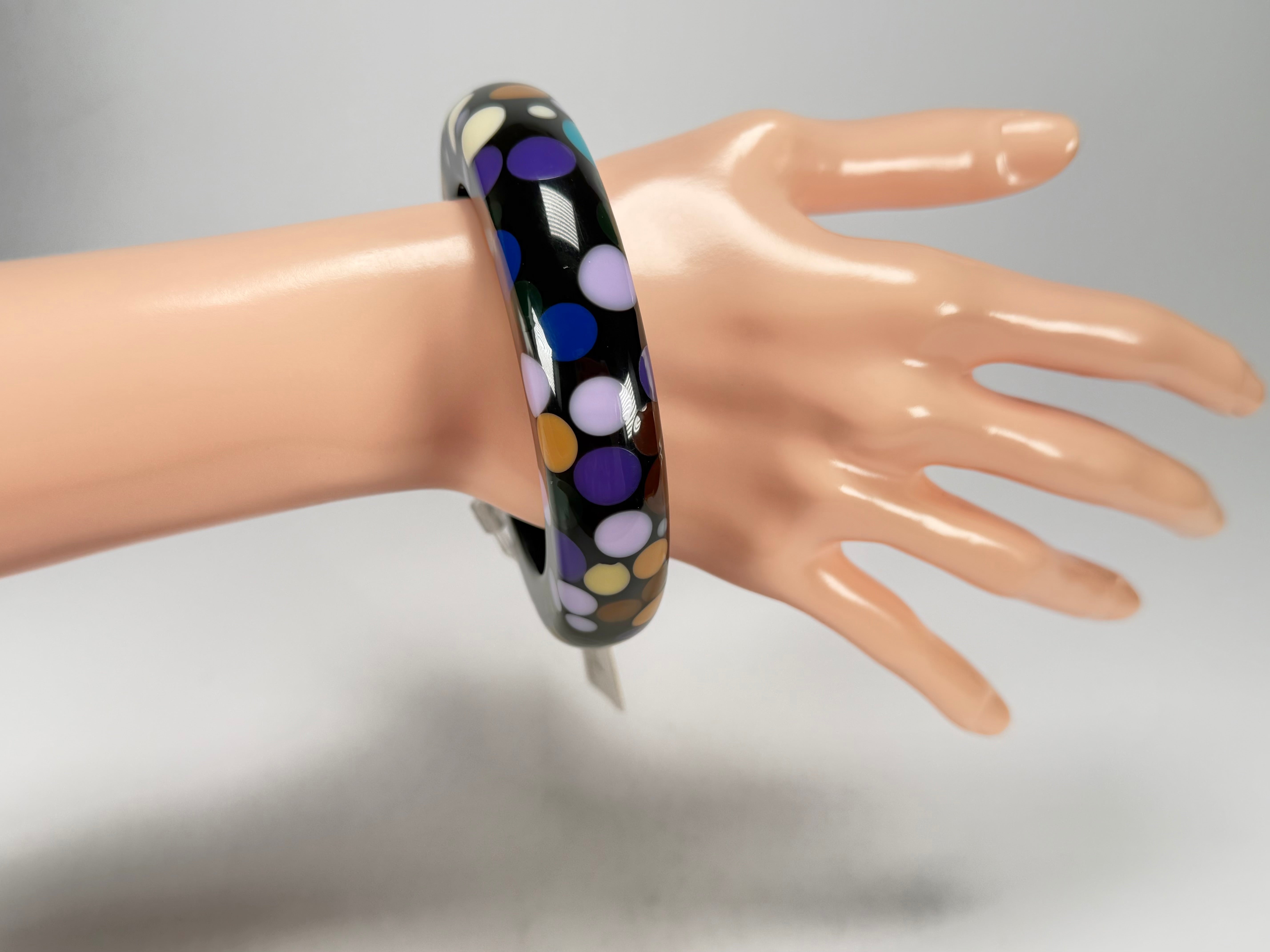 Jackie Brazil "Shinny Spotted" Black & Mix Spots Solid Round Resin 1.7cm Bangle ( B1726 )