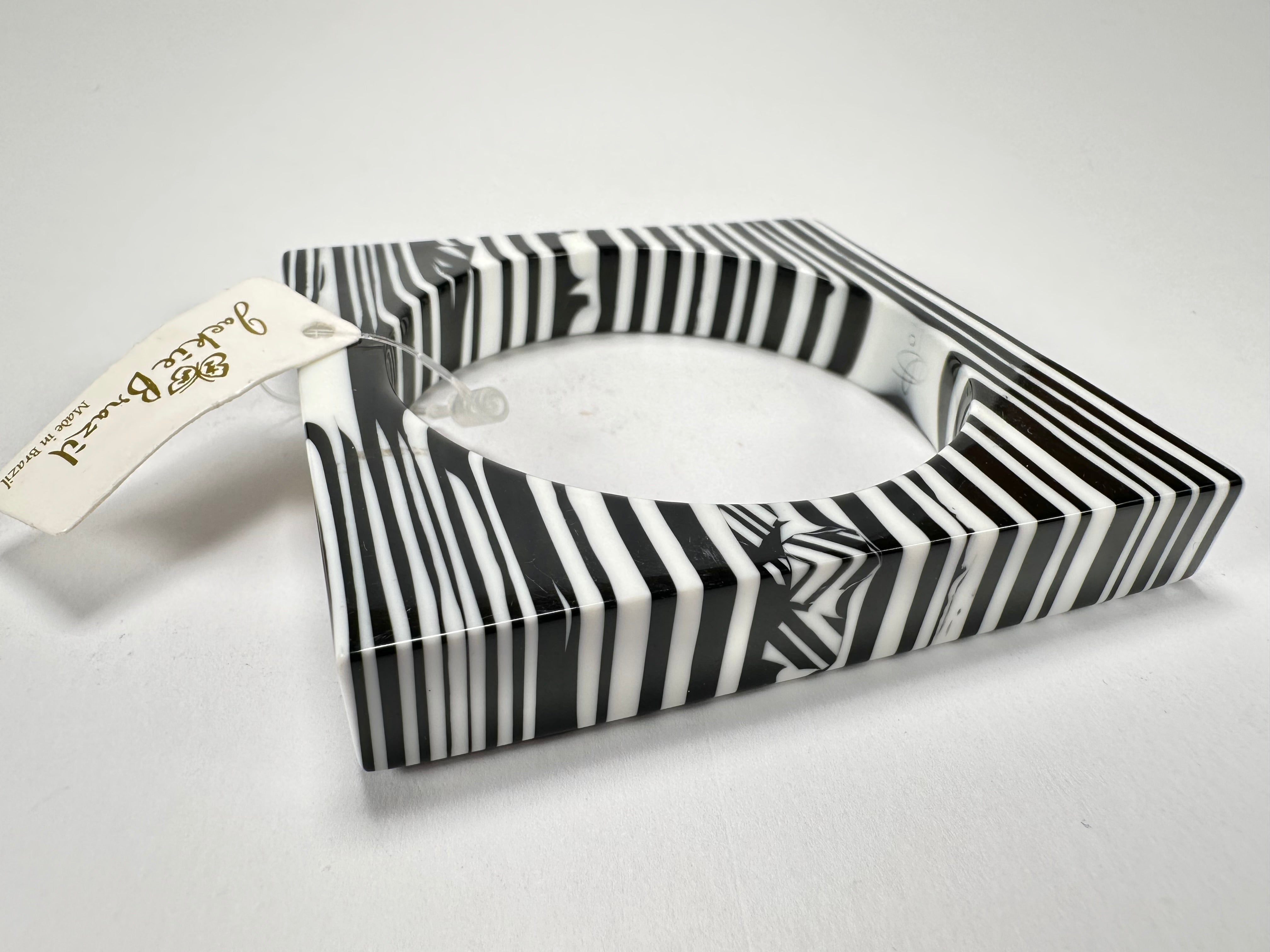 Jackie Brazil "Zebra" Liquorice Allsorts Black & White Striped 1.3cm Square Resin Bangle ( B2142 )