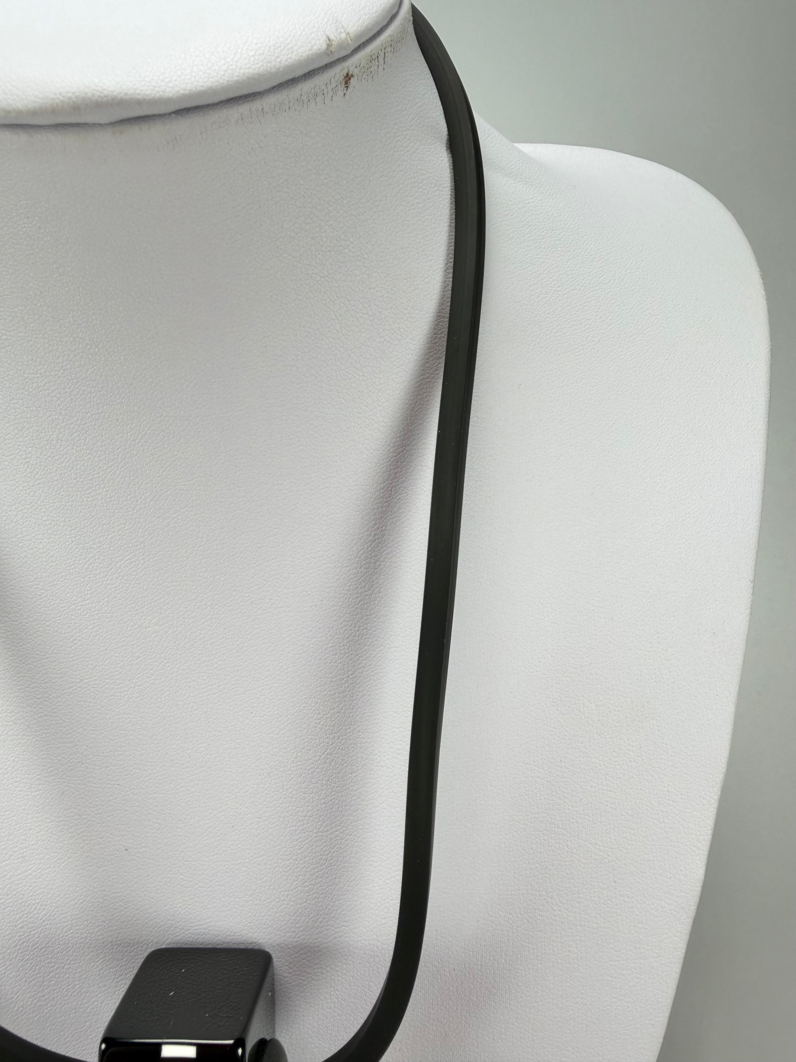 Jackie Brazil "Bar Code" Small Liquorice Pendant On Cord Resin Necklace ( N2214 )