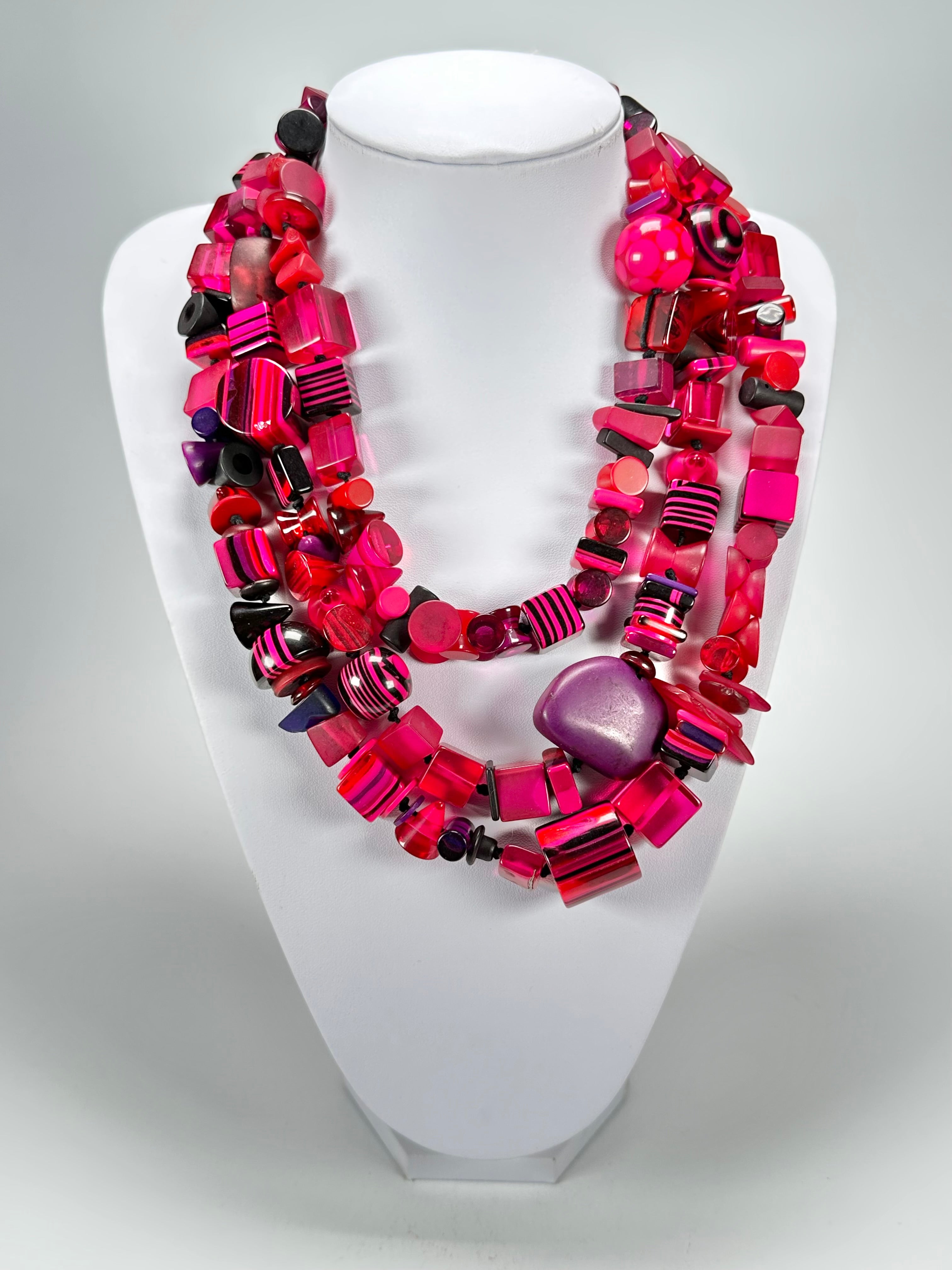 Jackie Brazil "Indiana" 3 Strand Multi-Bead Dark Pink Resin Necklace ( N0043 )