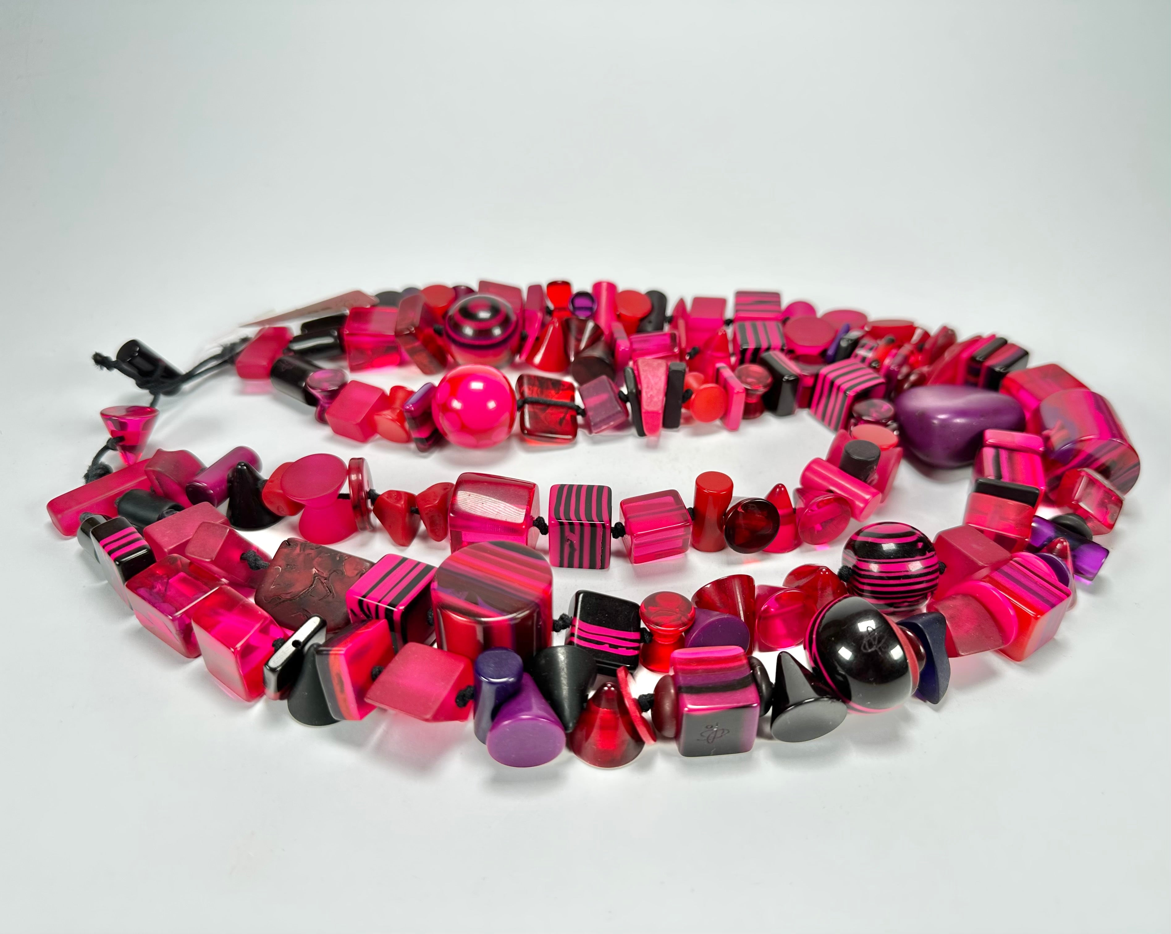 Jackie Brazil "Indiana" 3 Strand Multi-Bead Dark Pink Resin Necklace ( N0043 )