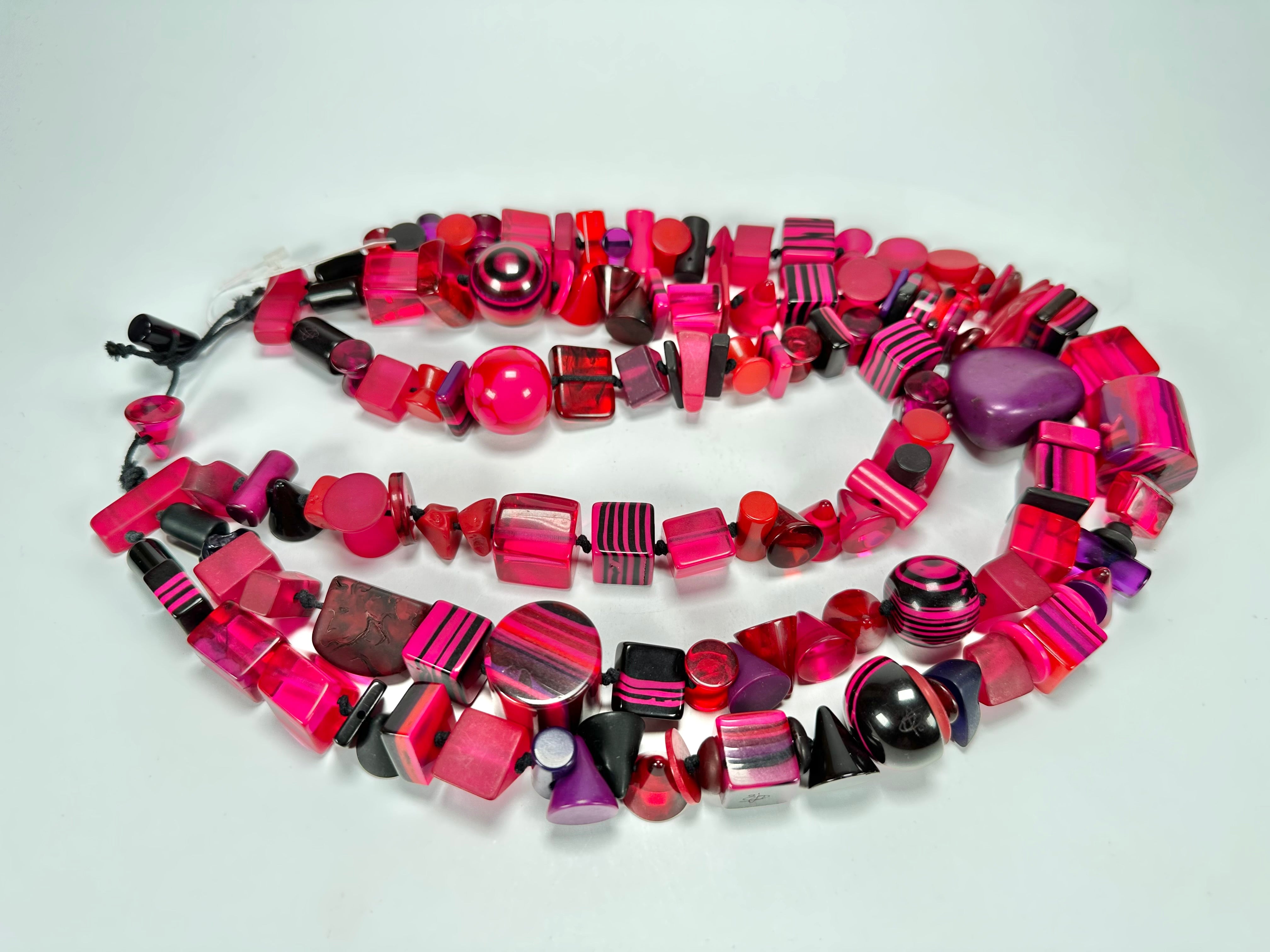 Jackie Brazil "Indiana" 3 Strand Multi-Bead Dark Pink Resin Necklace ( N0043 )