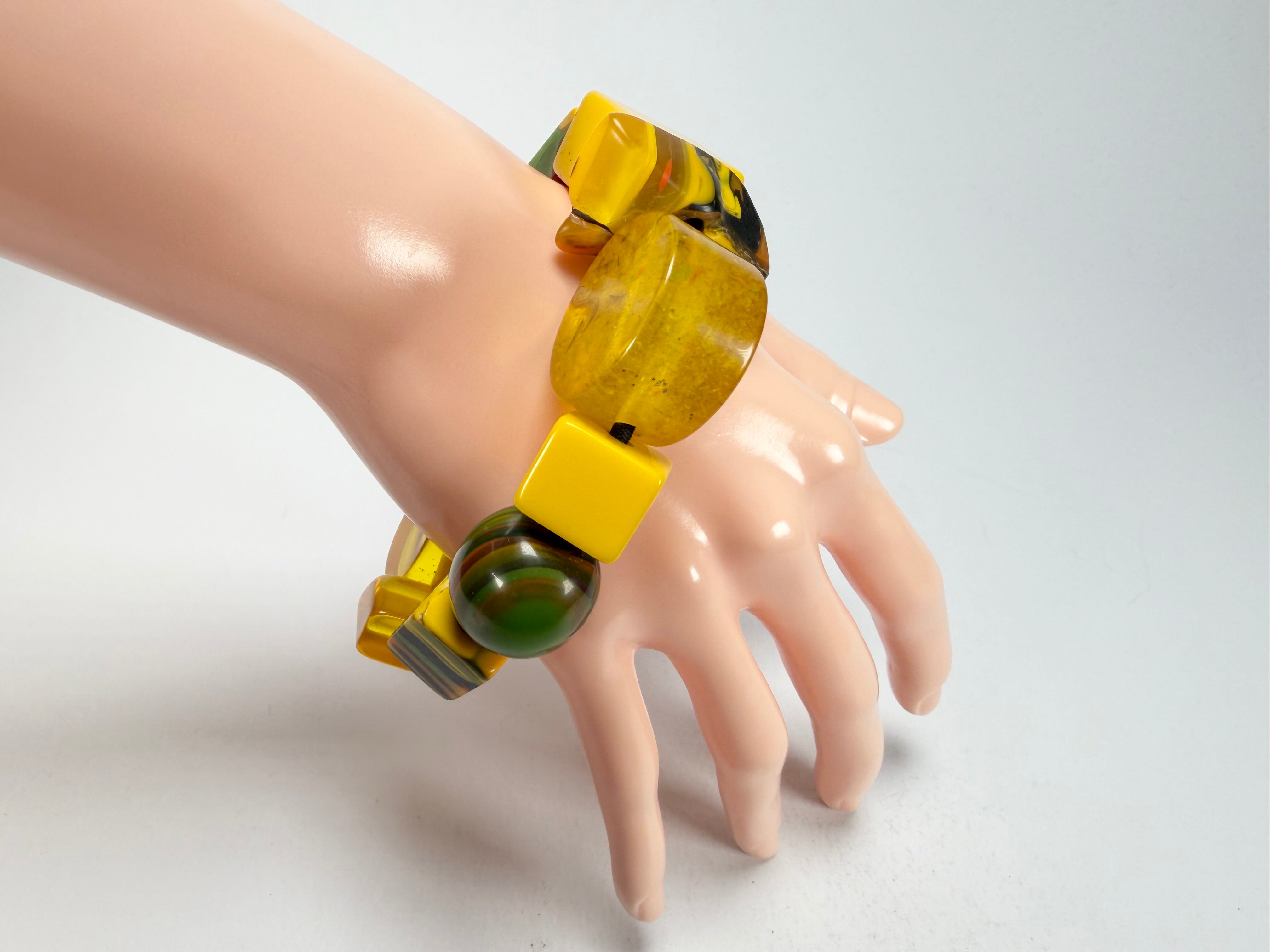 Jackie Brazil "Indiana" Yellow Mix Multi Bead Resin Bracelet ( B0210 )