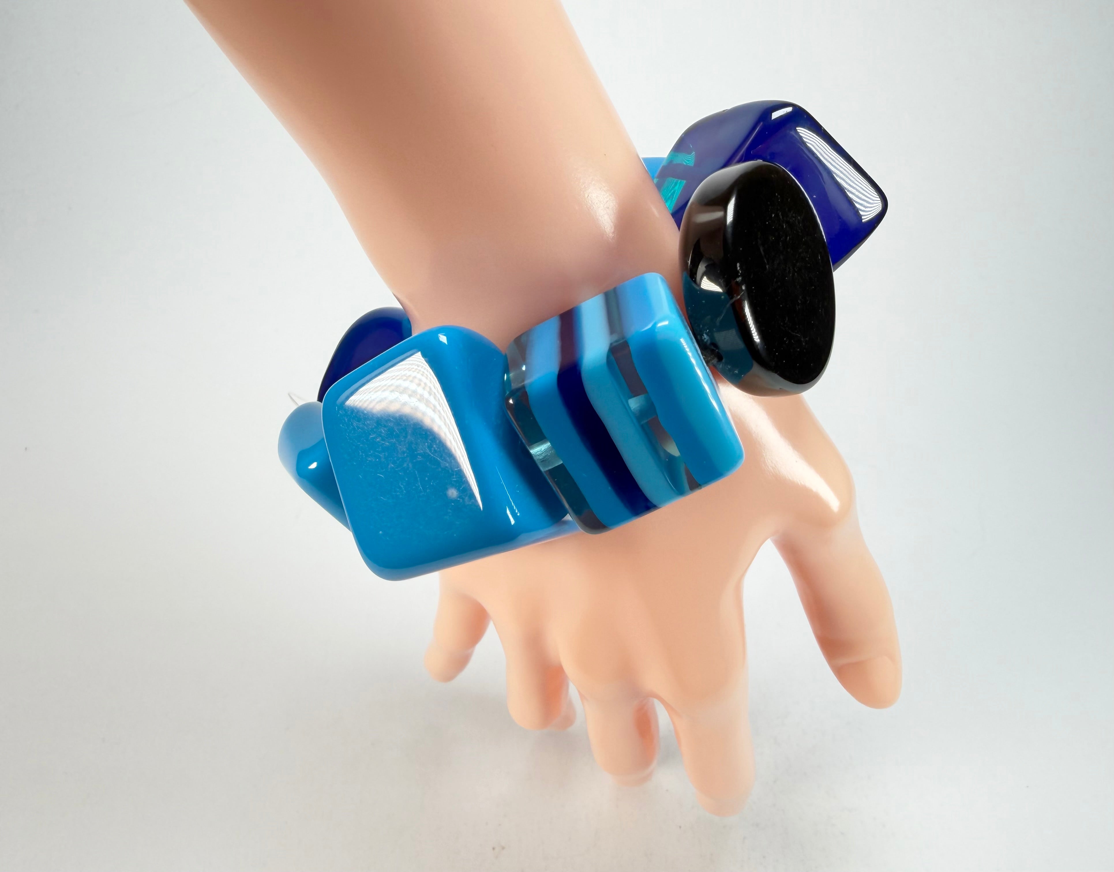 Jackie Brazil "Indiana" Light Blue Mix Multi Bead Resin Bracelet ( B0210 )