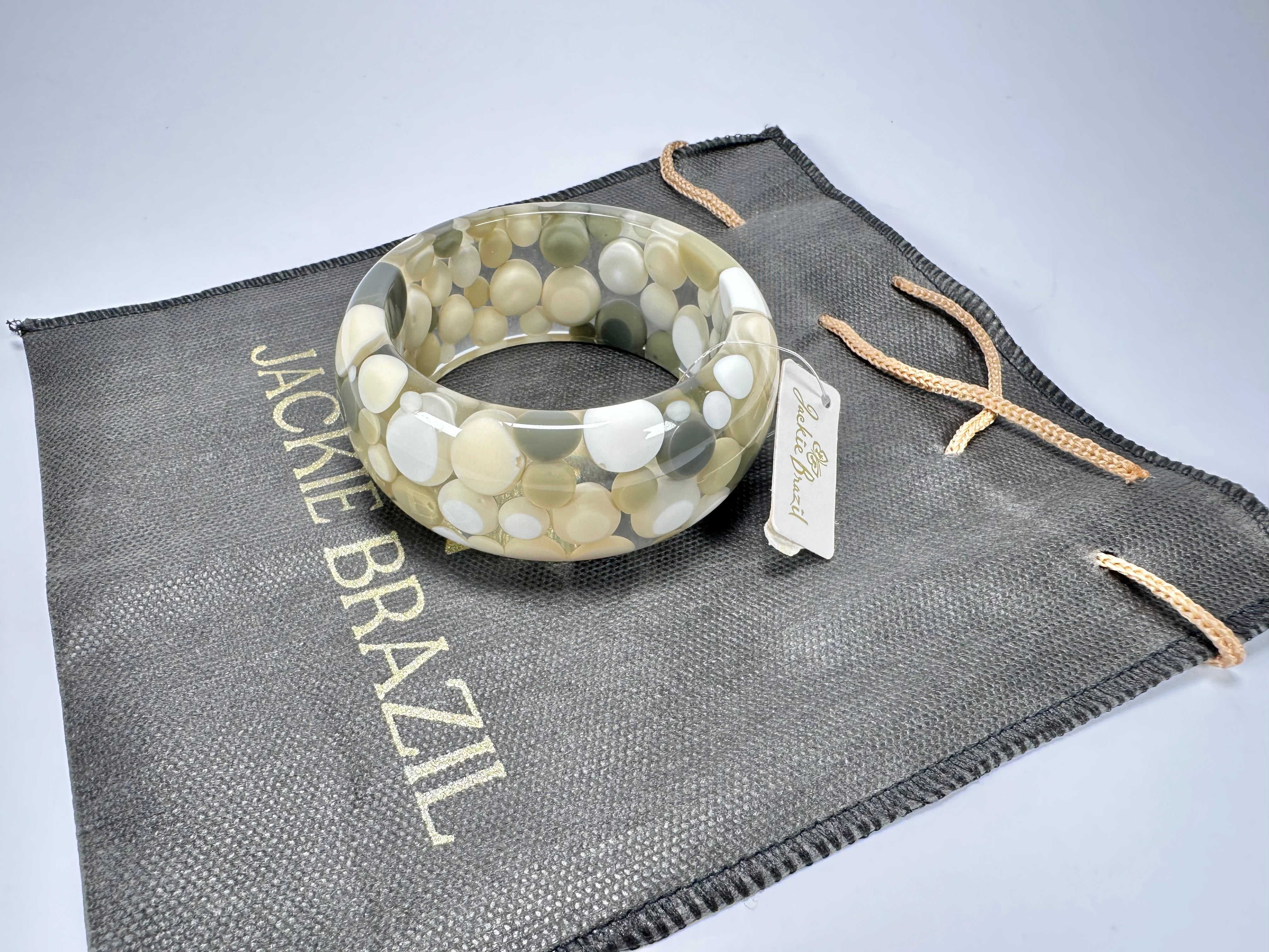 Jackie Brazil "Petit Balls" Cream Mix Spots Solid Round Resin 3.4cm Bangle ( B2520 )