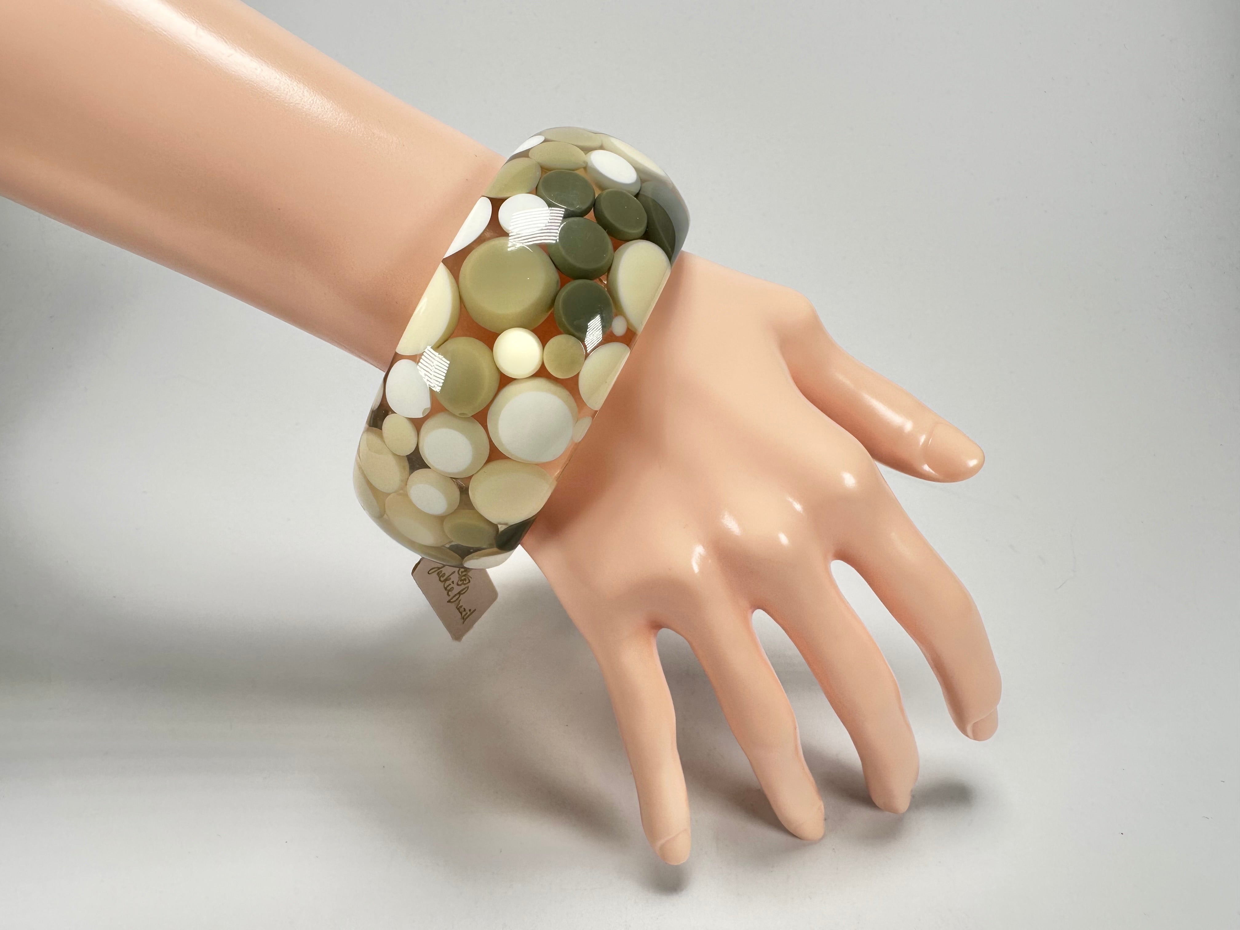 Jackie Brazil "Petit Balls" Cream Mix Spots Solid Round Resin 3.4cm Bangle ( B2520 )