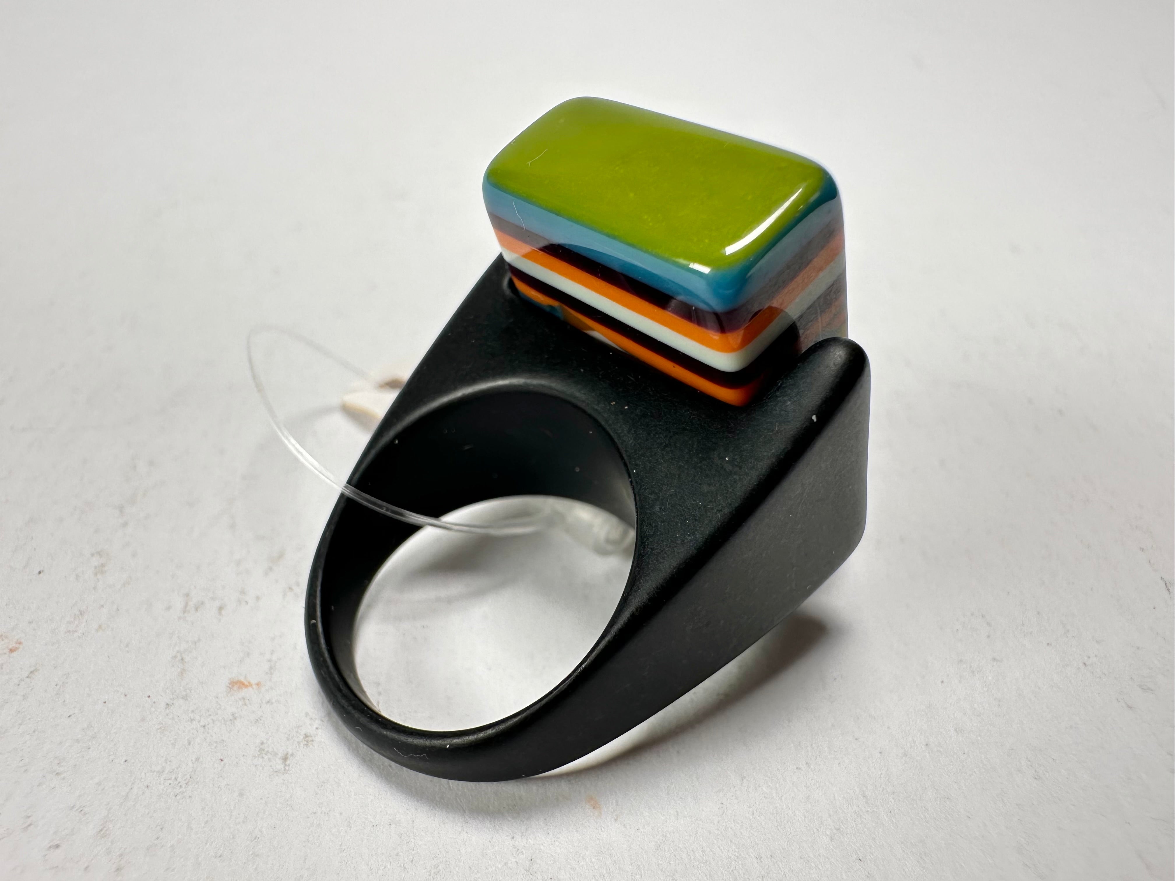 Jackie Brazil "Toppa" Liquorice Winter Mix Resin Ring ( R0152 ) UK P  / USA 8