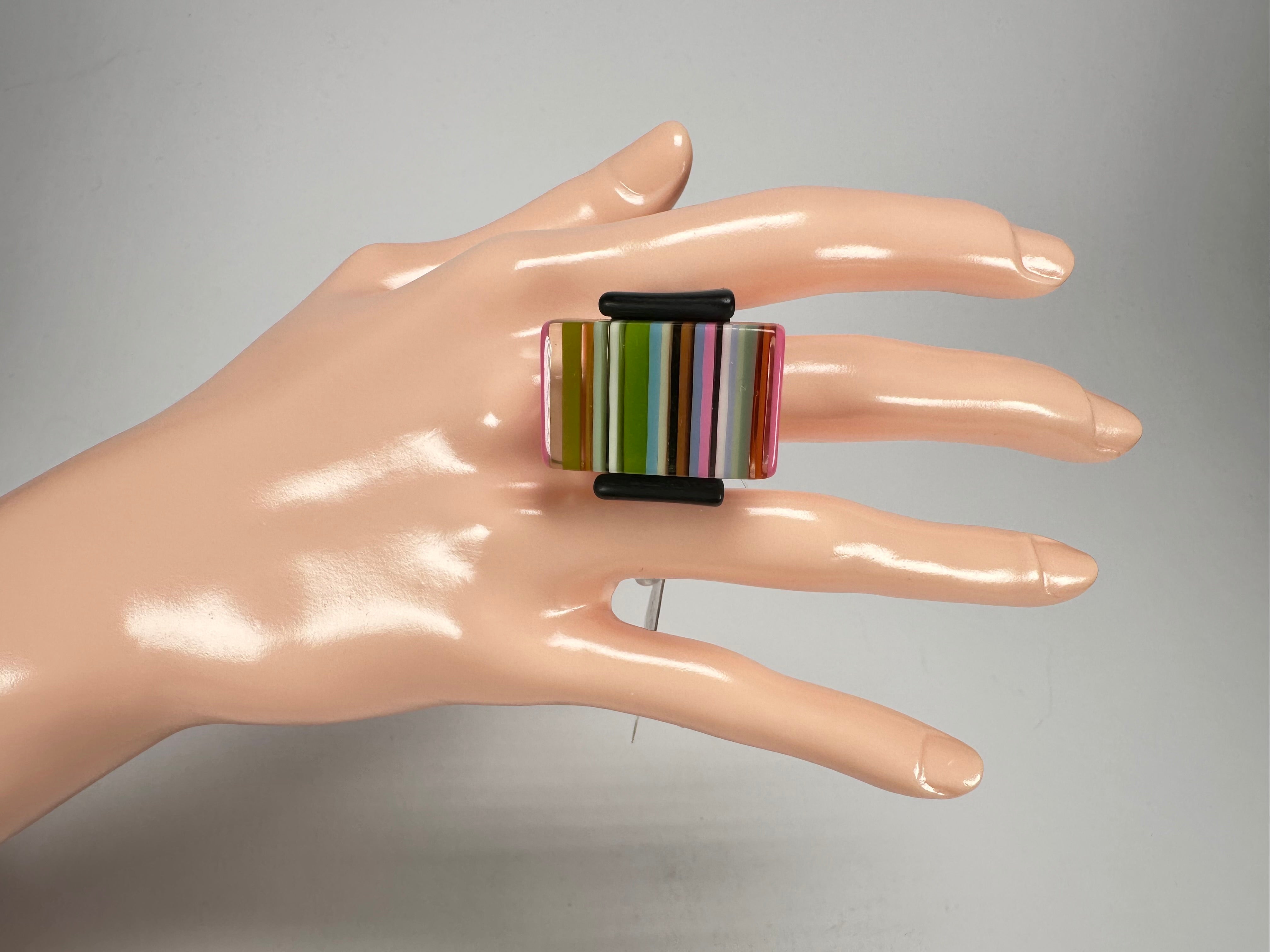 Jackie Brazil "Toppa" Liquorice Spring Mix Resin Ring ( R0152 ) UK Q / USA 8