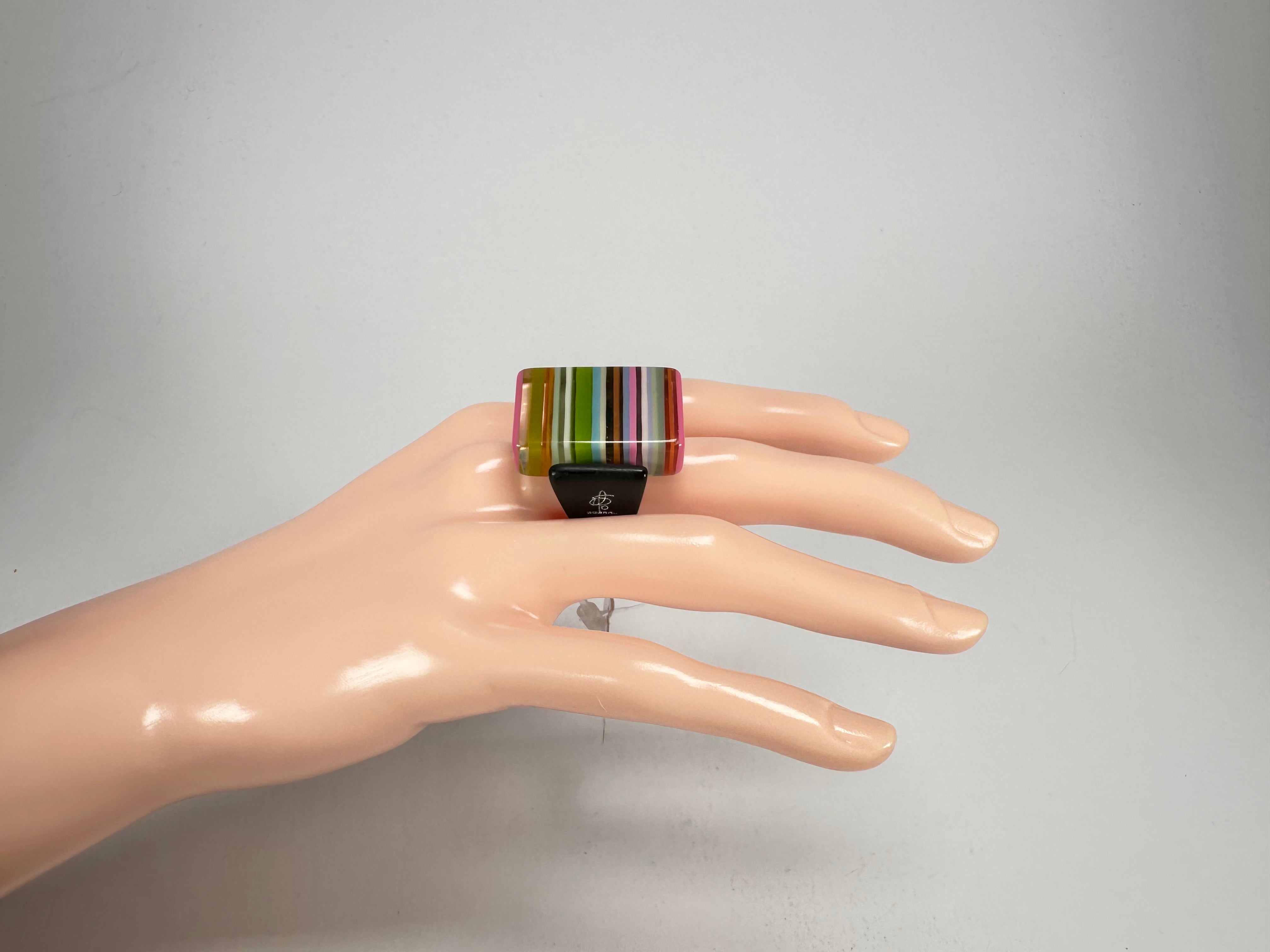 Jackie Brazil "Toppa" Liquorice Spring Mix Resin Ring ( R0152 ) UK Q / USA 8
