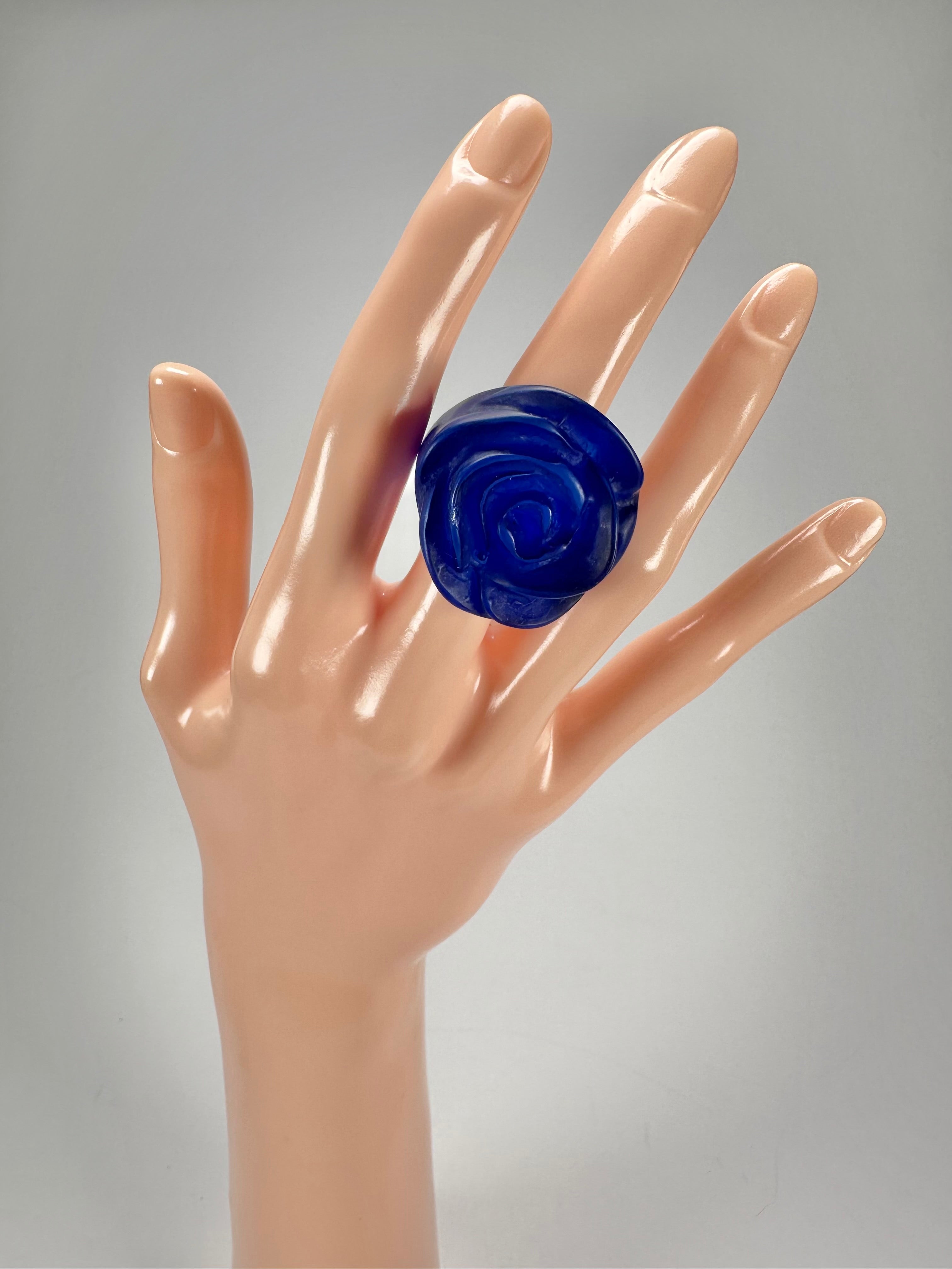 Jackie Brazil "Rose" Royal Blue Resin Rose Ring ( R0585 ) Size UK N / US 6.5
