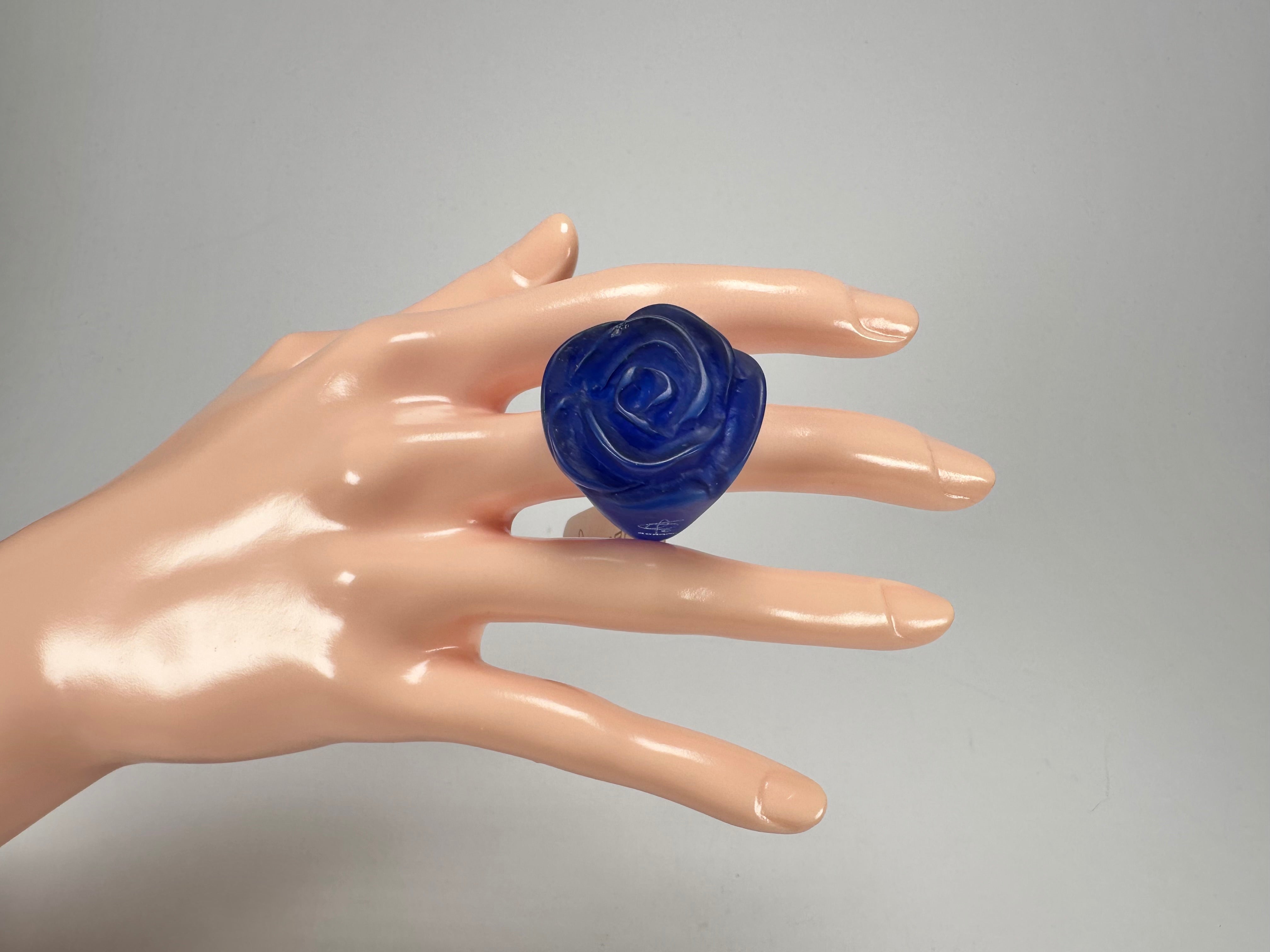 Jackie Brazil "Rose" Royal Blue Resin Rose Ring ( R0585 ) Size UK N / US 6.5