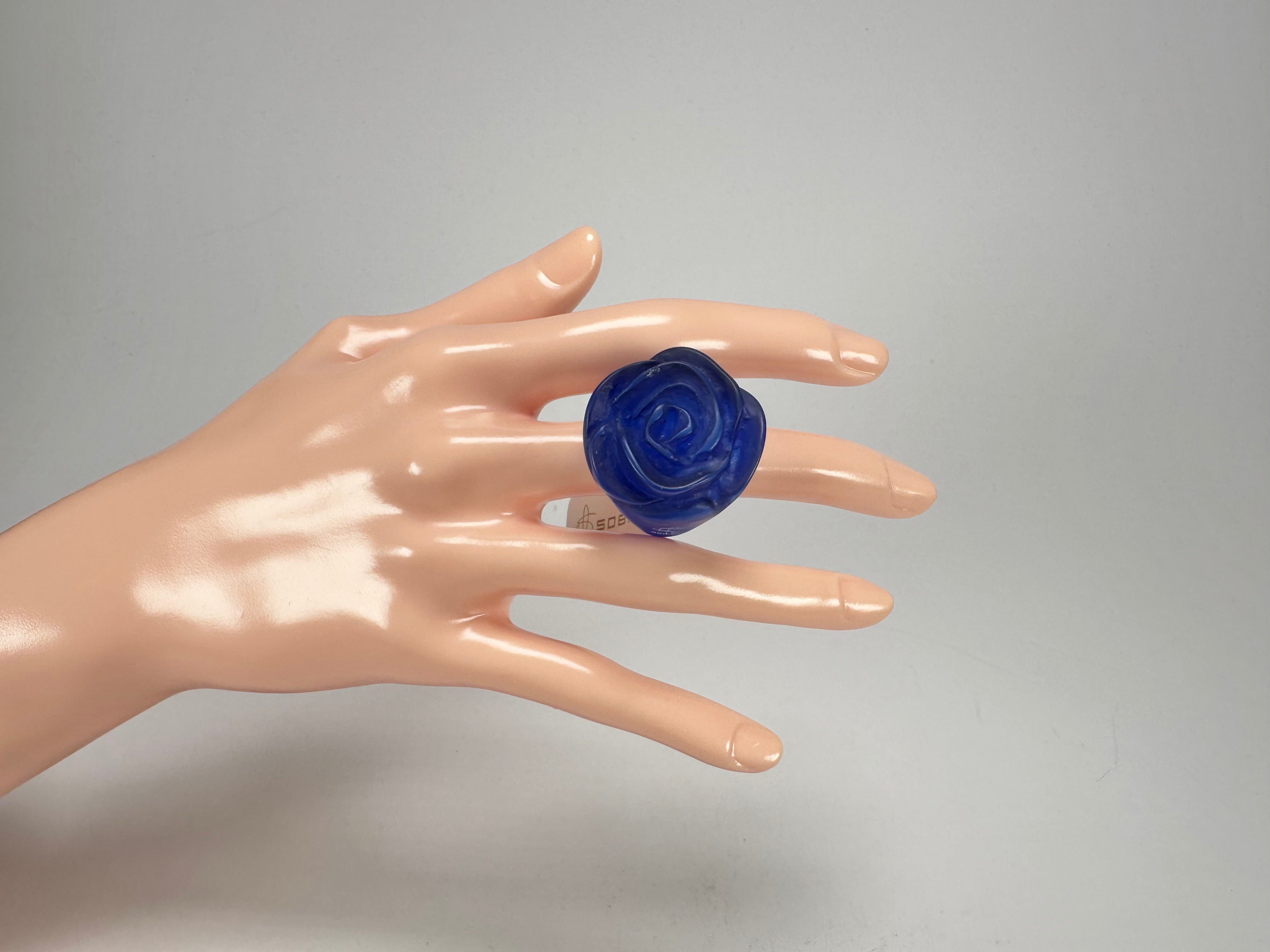 Jackie Brazil "Rose" Royal Blue Resin Rose Ring ( R0585 ) Size UK N / US 6.5