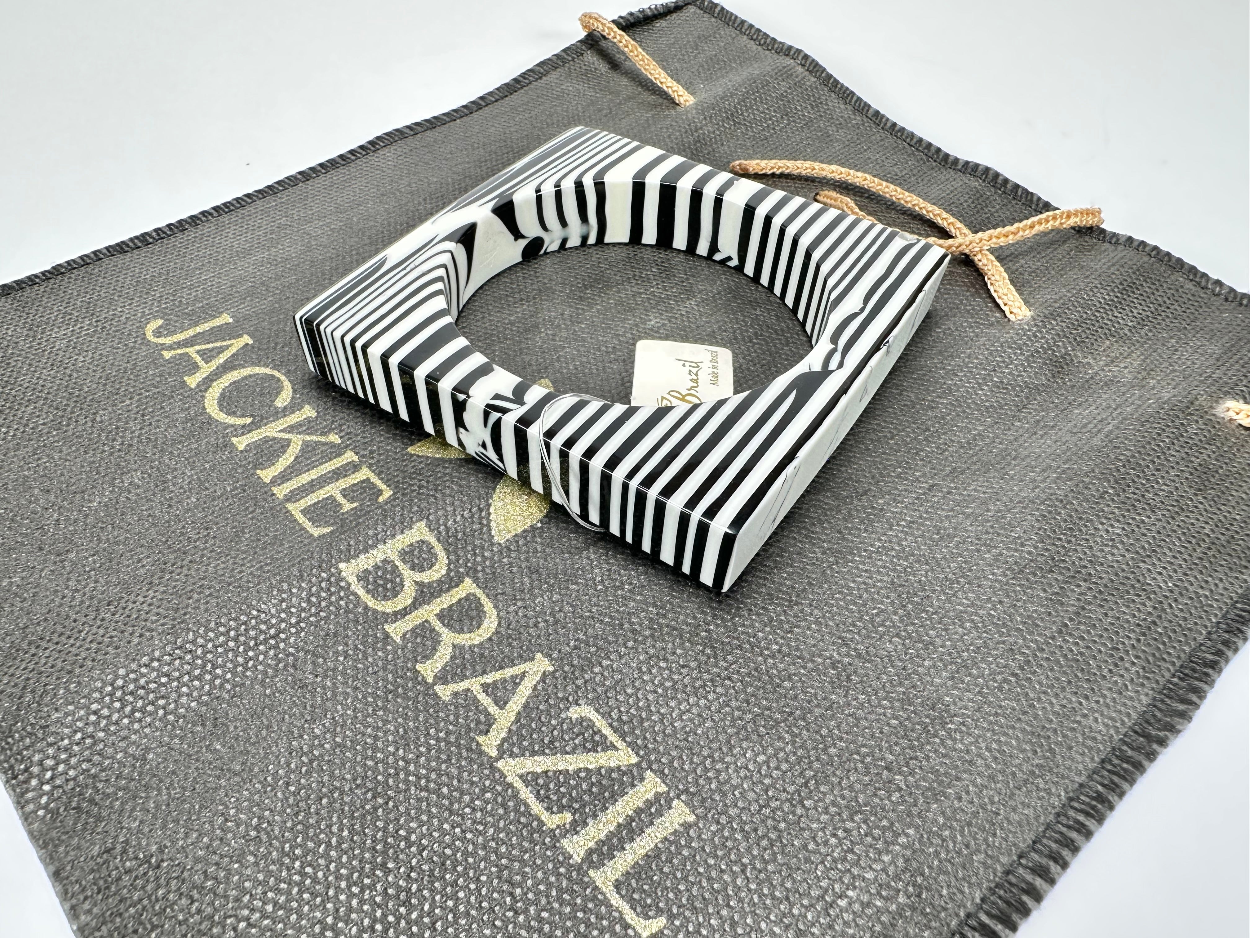 Jackie Brazil "Zebra" Liquorice Allsorts Black & White Striped 1.3cm Square Resin Bangle ( B2142 )