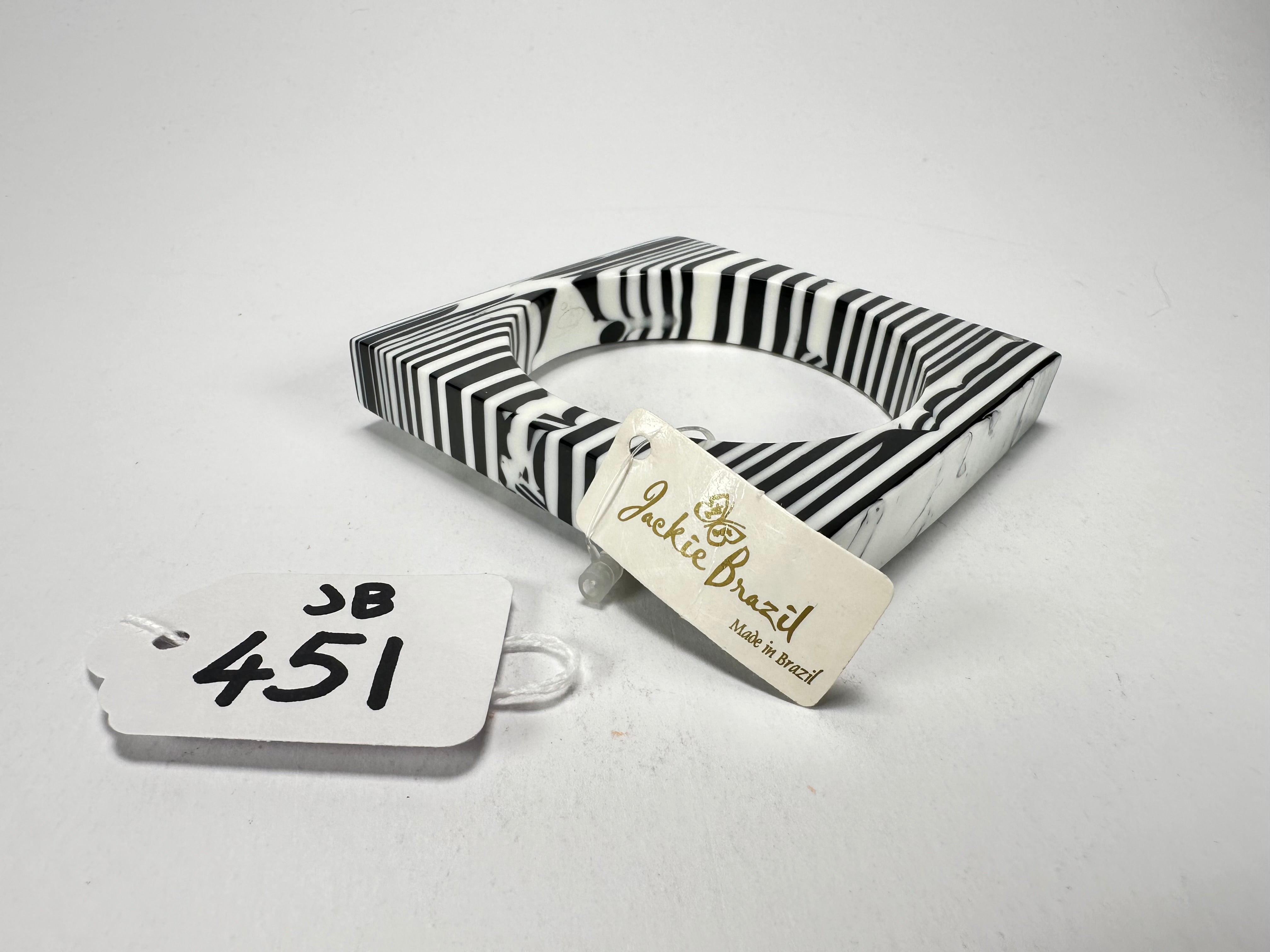 Jackie Brazil "Zebra" Liquorice Allsorts Black & White Striped 1.3cm Square Resin Bangle ( B2142 )