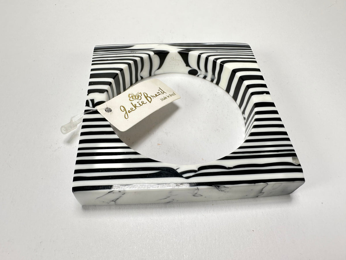Jackie Brazil "Zebra" Liquorice Allsorts Black & White Striped 1.3cm Square Resin Bangle ( B2142 )