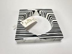 Jackie Brazil "Zebra" Liquorice Allsorts Black & White Striped 1.3cm Square Resin Bangle ( B2142 )