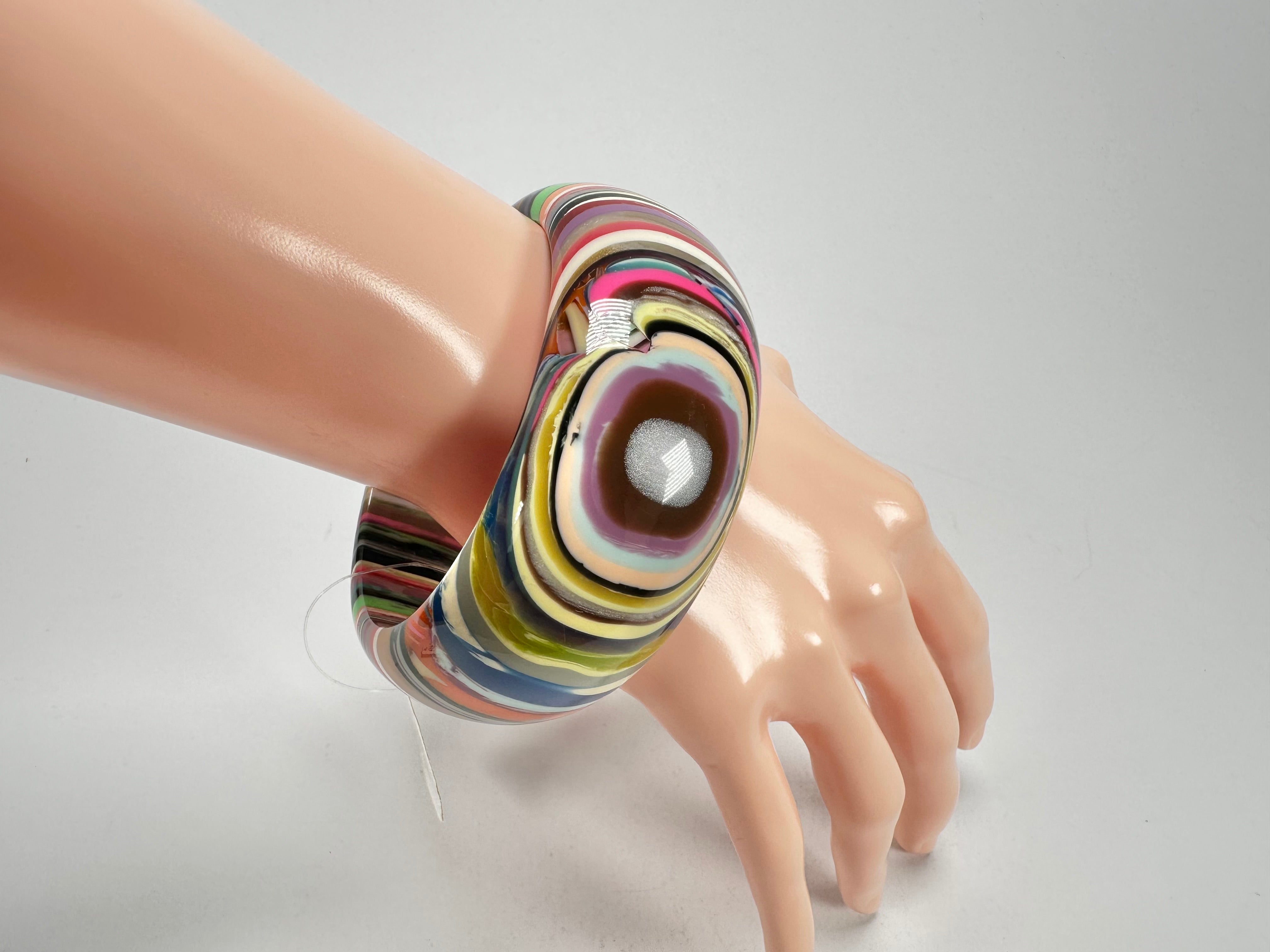 Jackie Brazil "All Sorts "Liquorice w/Cat Eye Mix Colours 3.4cm Bangle ( B2444 )