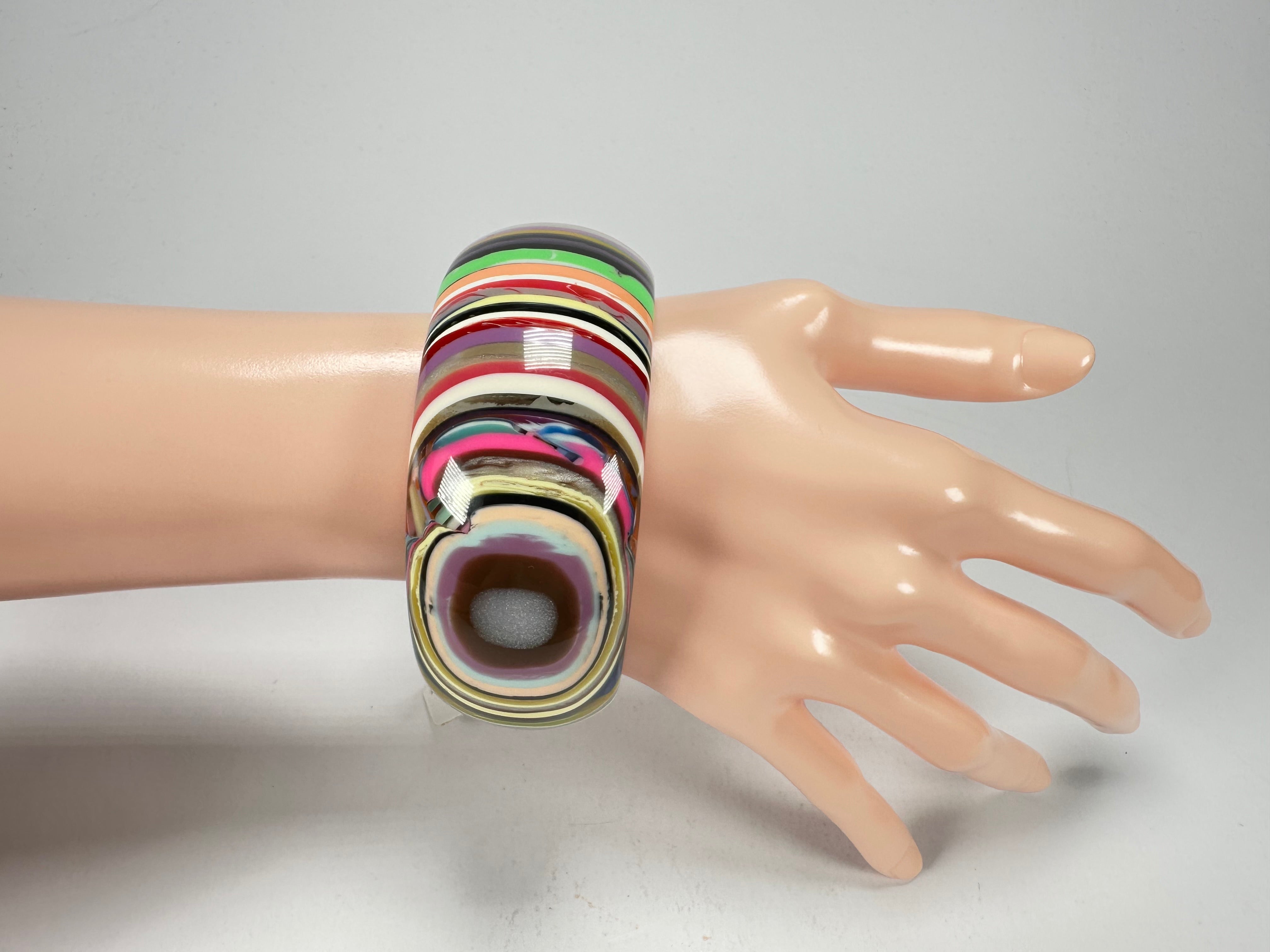 Jackie Brazil "All Sorts "Liquorice w/Cat Eye Mix Colours 3.4cm Bangle ( B2444 )