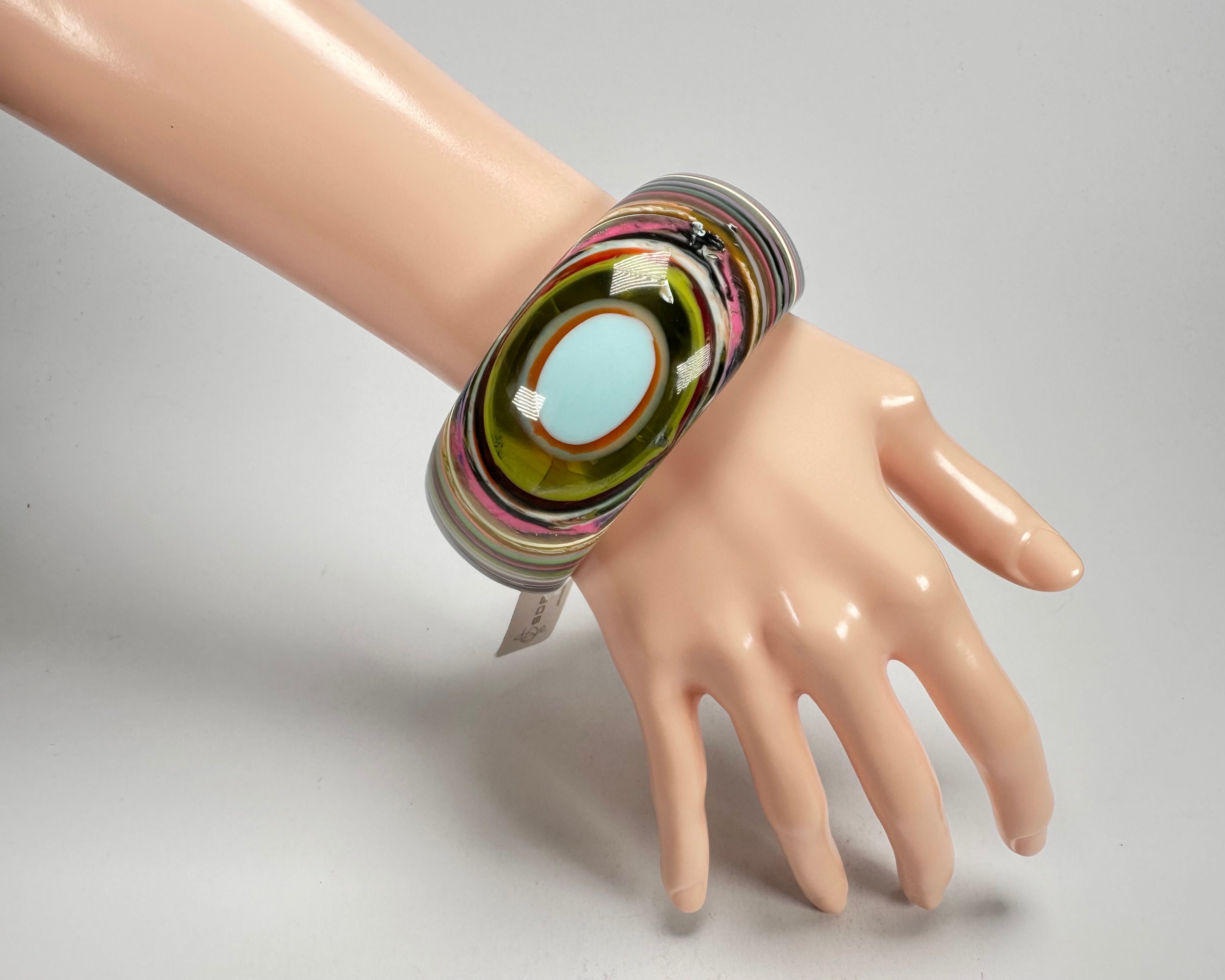 Jackie Brazil "All Sorts "Liquorice w/Cat Eye Mix Colours 3.4cm Bangle ( B2444 )