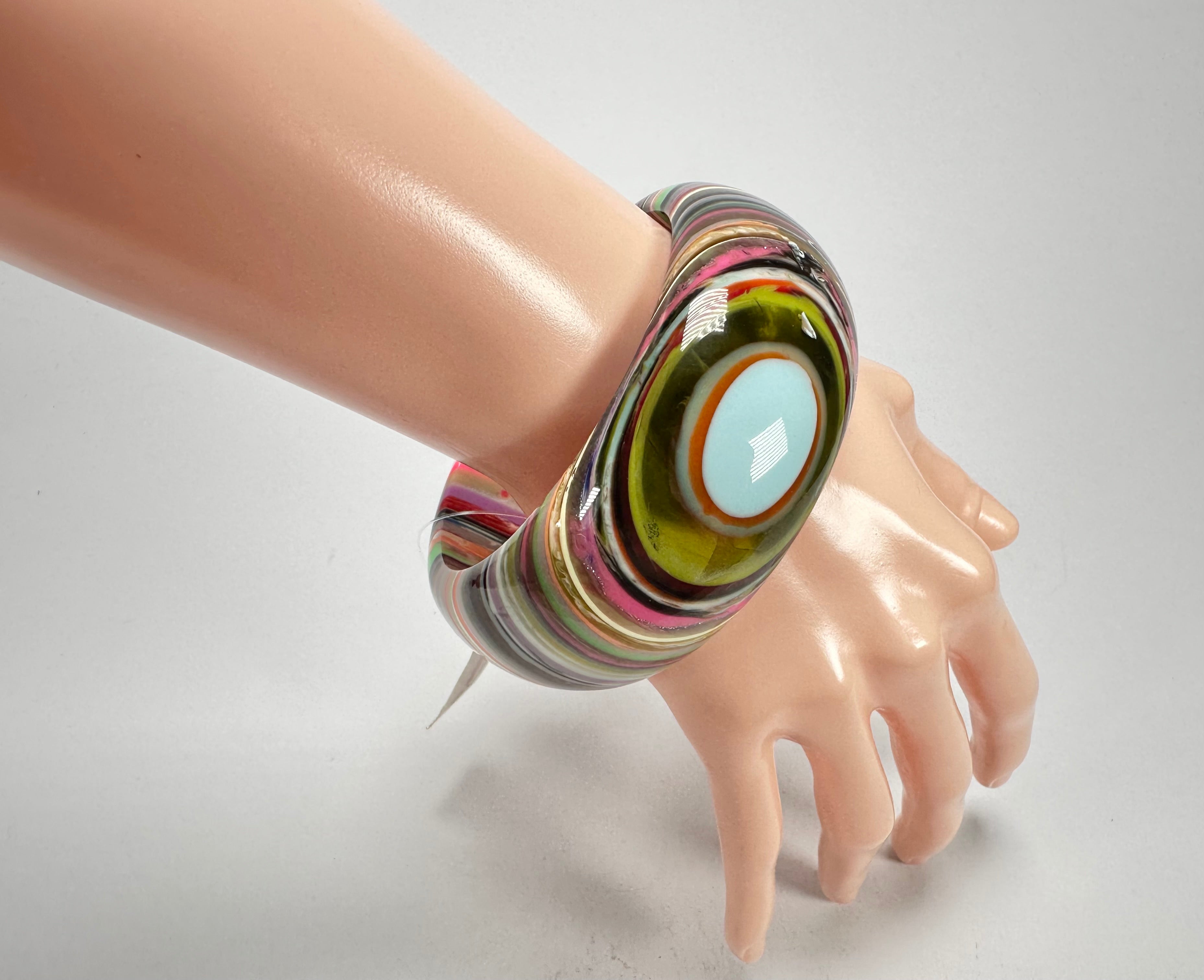 Jackie Brazil "All Sorts "Liquorice w/Cat Eye Mix Colours 3.4cm Bangle ( B2444 )