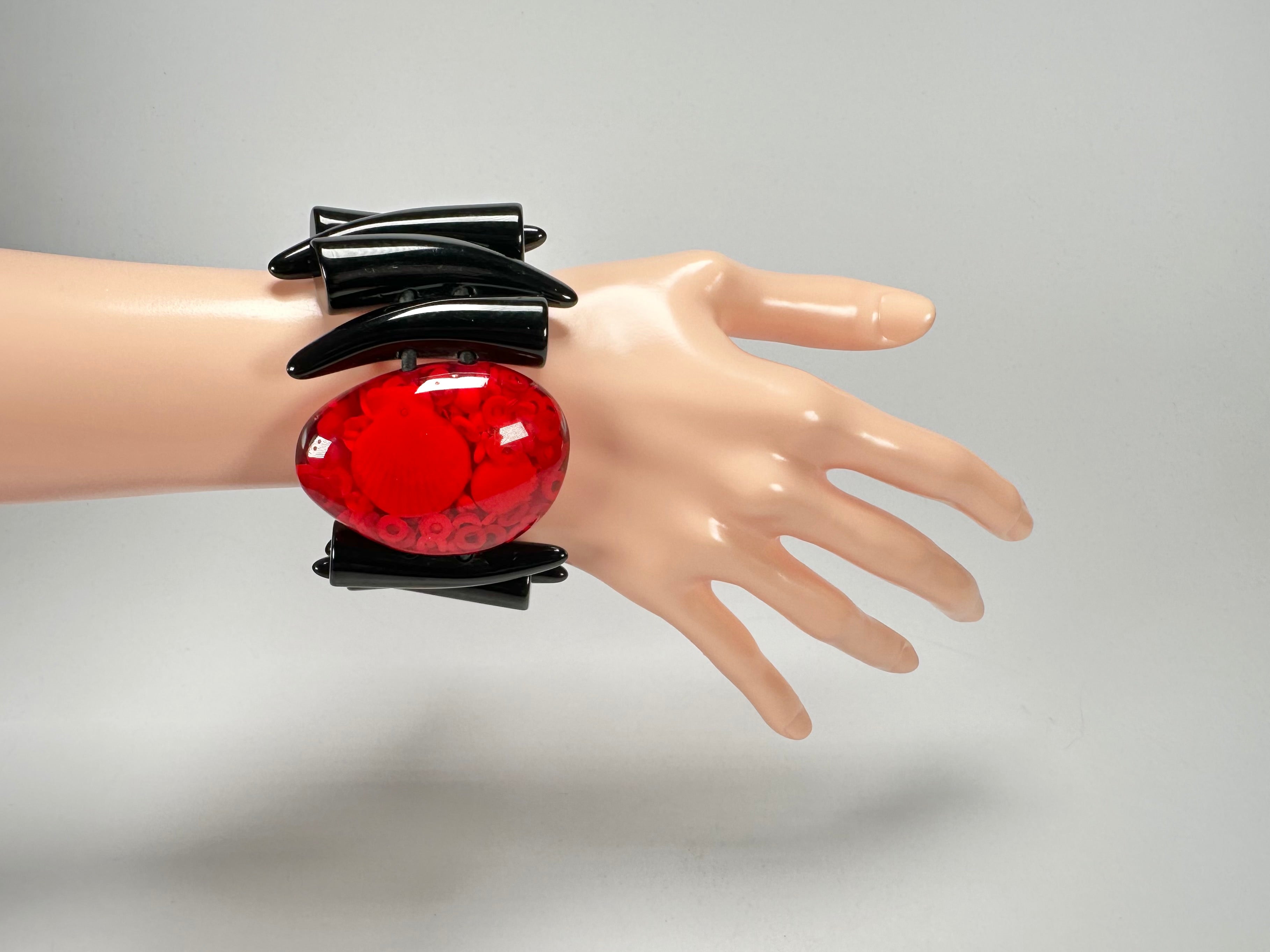 Jackie Brazil "Safari" Tusks w/Red Pendant Elasticated Bracelet ( B1020 )