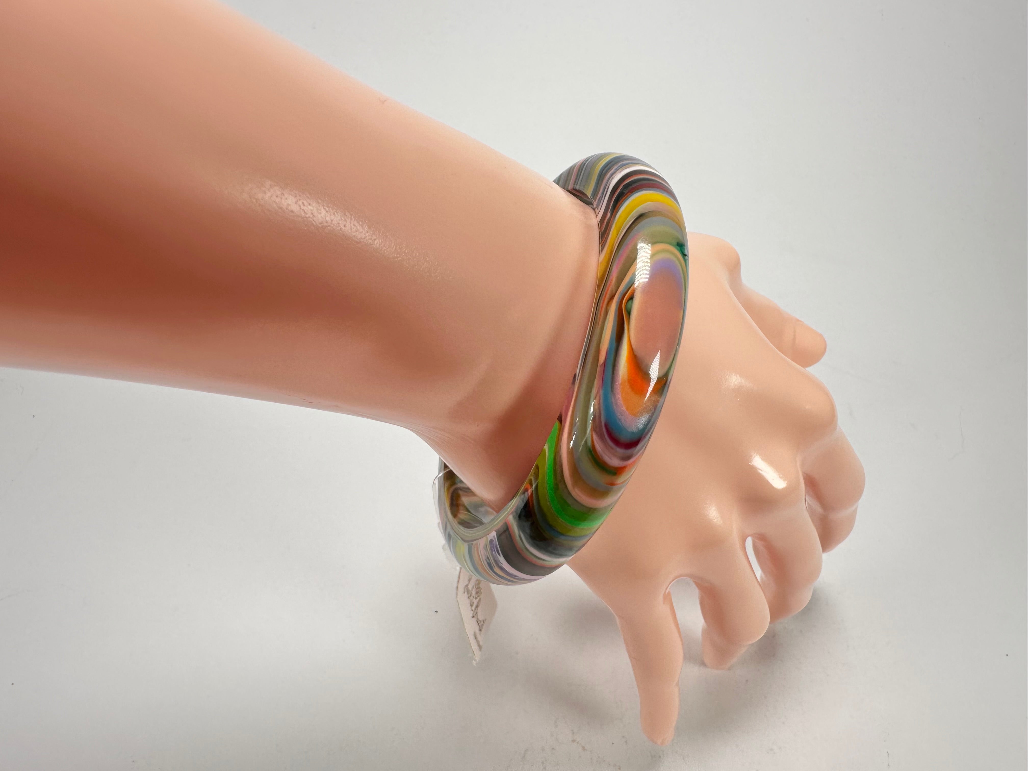 Jackie Brazil "Thin Cat Eye" Liquorice Allsorts with Cat Eye Spring Colour 1.3cm Resin Bangle ( B1151 )