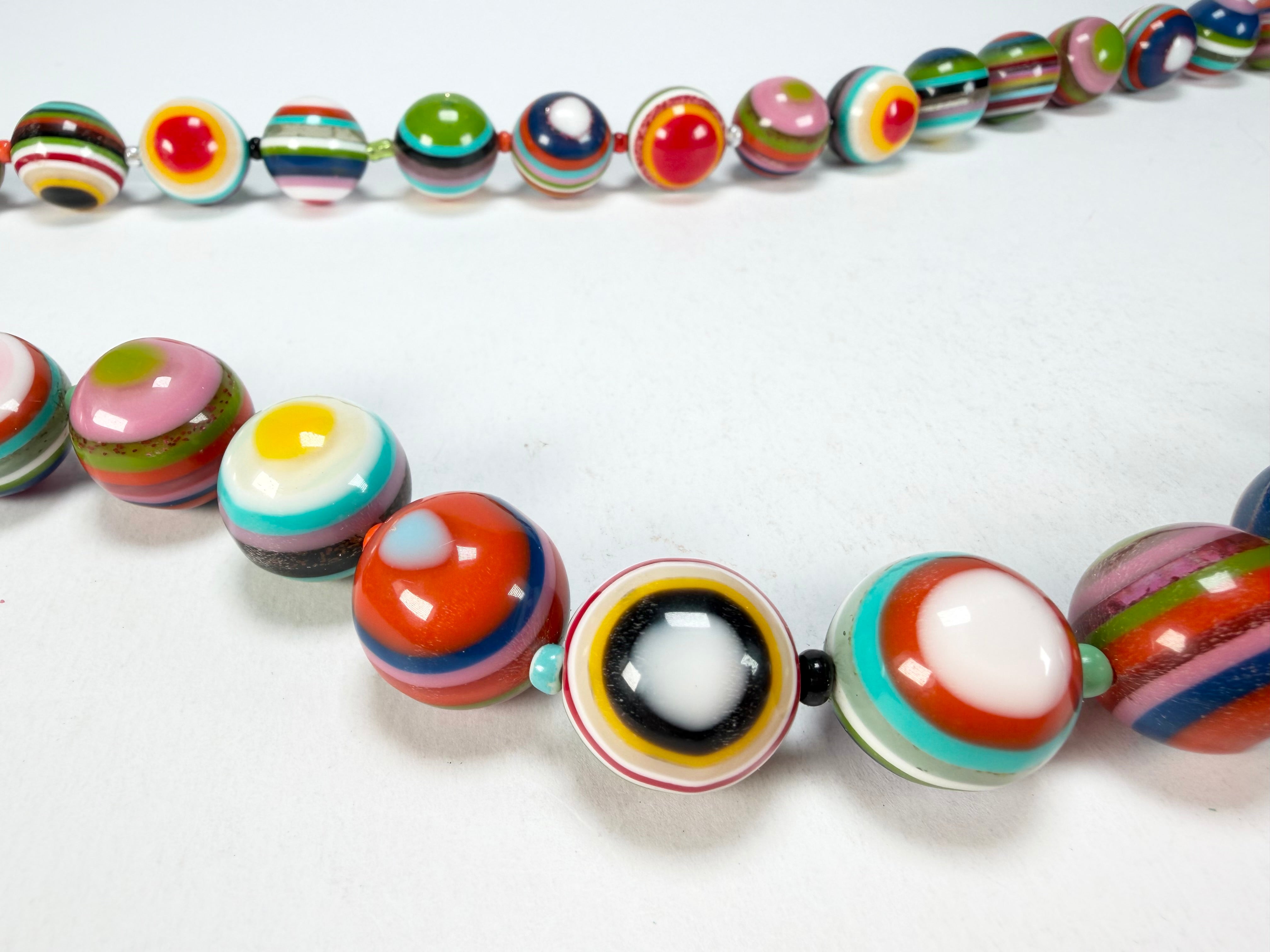 Jackie Brazil "Lola" Liquorice Stripes Medium Spheres 110cm Resin Necklace ( N2900 )