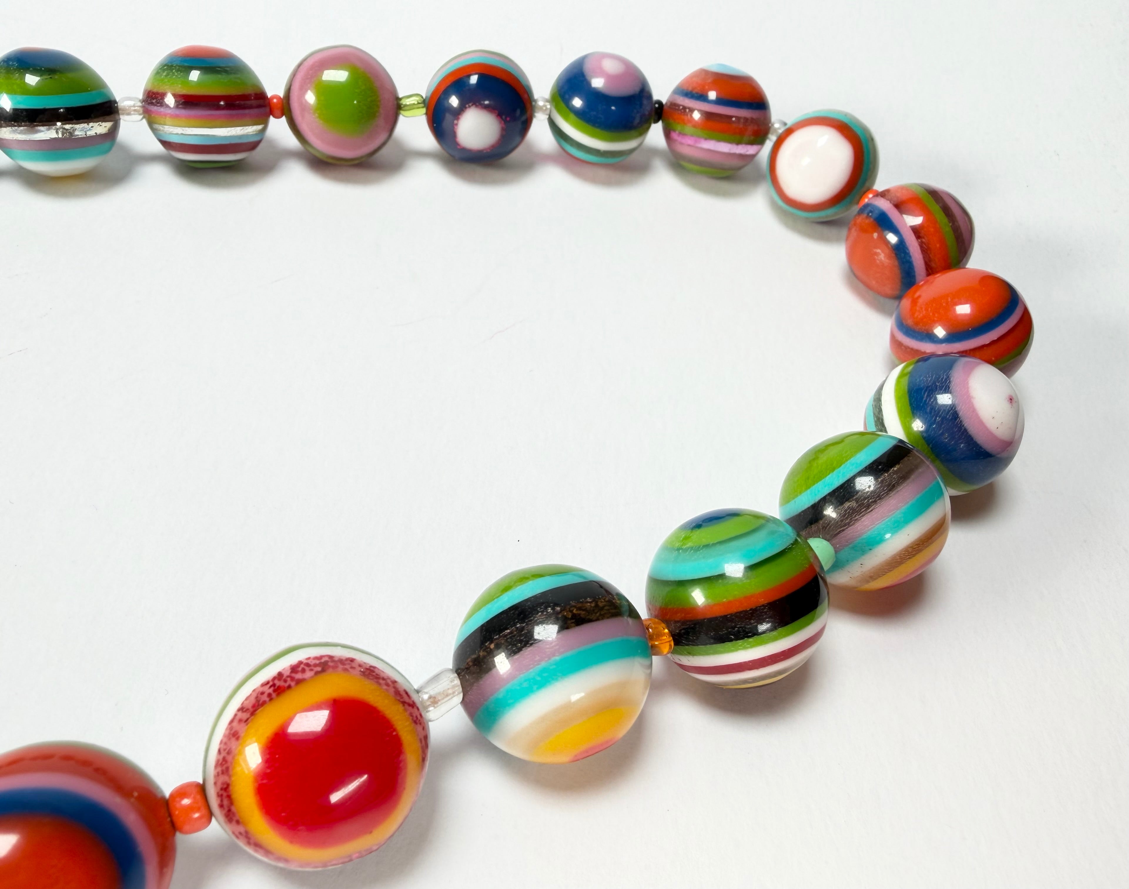 Jackie Brazil "Lola" Liquorice Stripes Medium Spheres 110cm Resin Necklace ( N2900 )