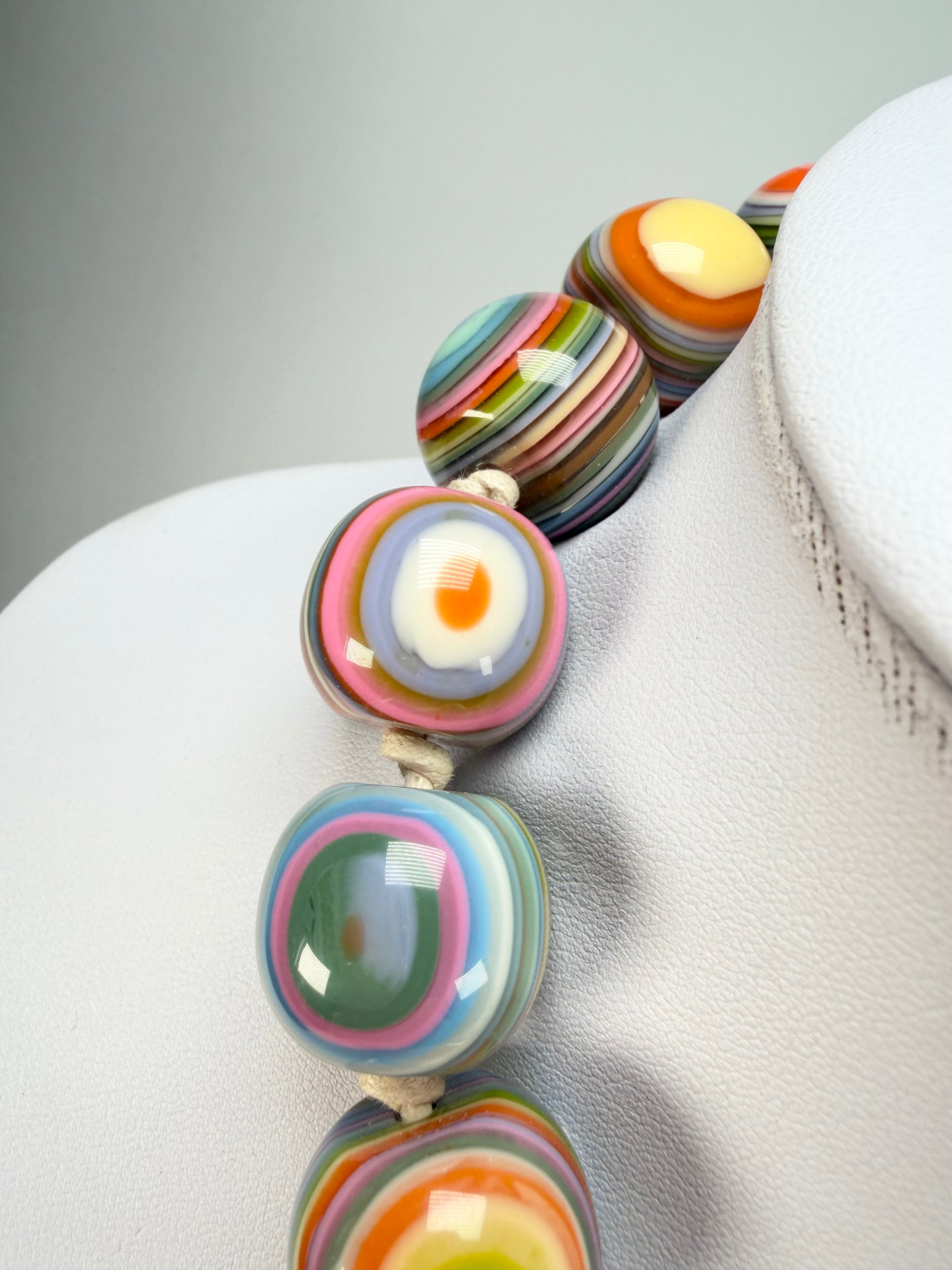 Jackie Brazil "Cat Eyes" Spring Colour Liquorice Balls Resin Necklace 50cm ( N0894 )
