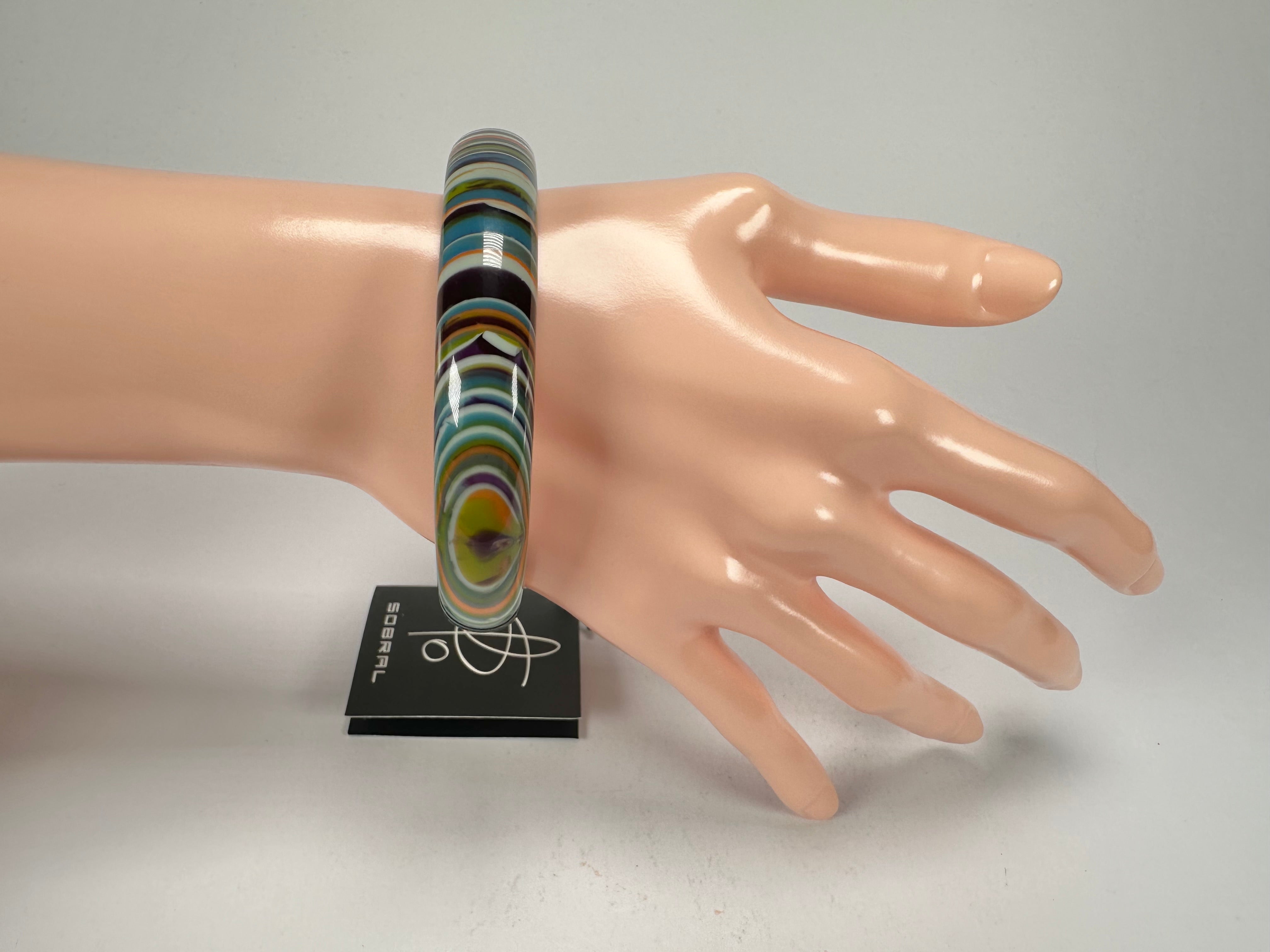 Jackie Brazil "Thin Cat Eye" Liquorice Allsorts with Cat Eye Winter Colour 1.3cm Resin Bangle ( B1151 )
