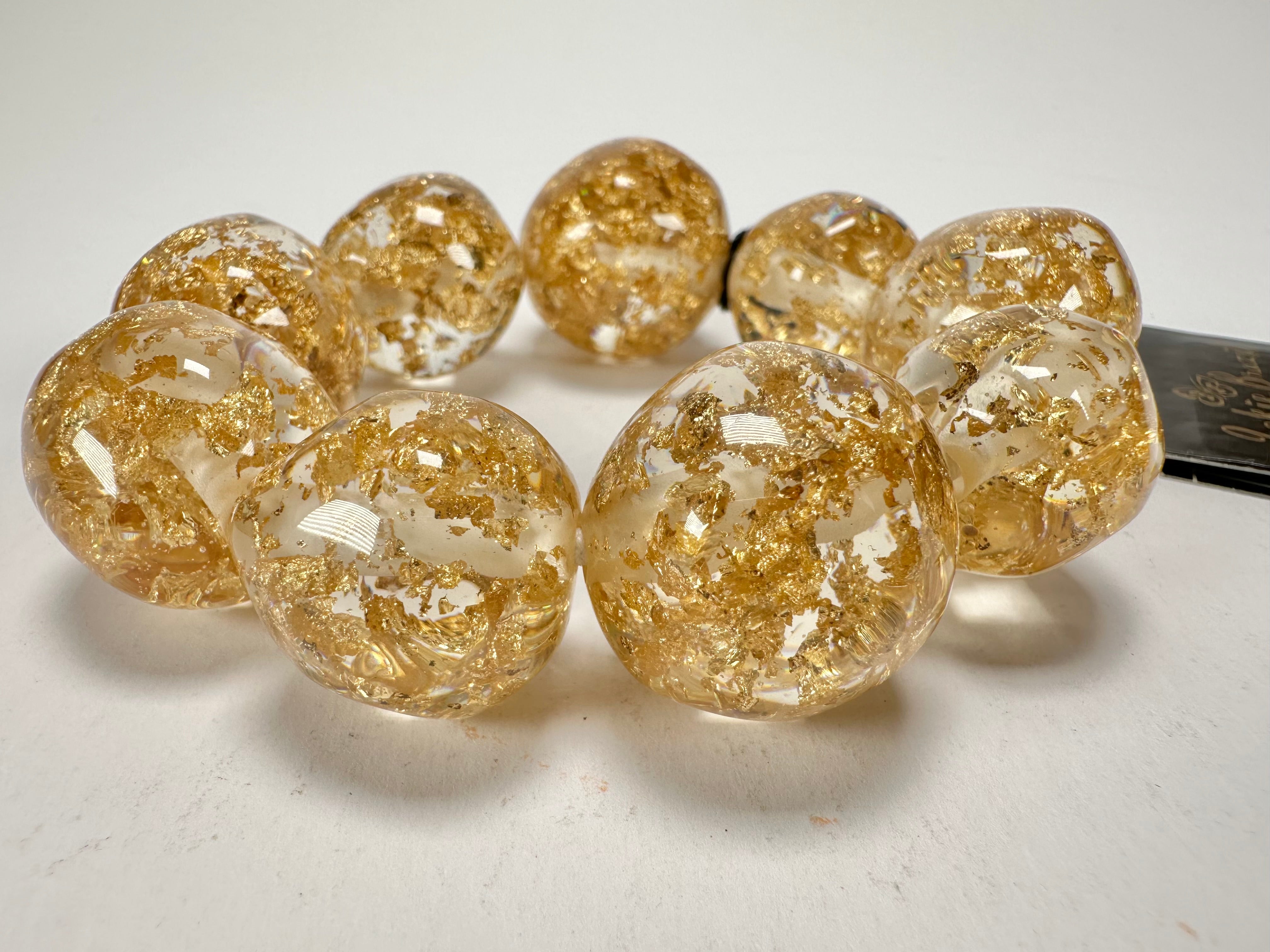 Jackie Brazil "Pebbles On Elastic" Gold Flakes Resin Bracelet ( B2693 )