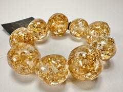 Jackie Brazil "Pebbles On Elastic" Gold Flakes Resin Bracelet ( B2693 )