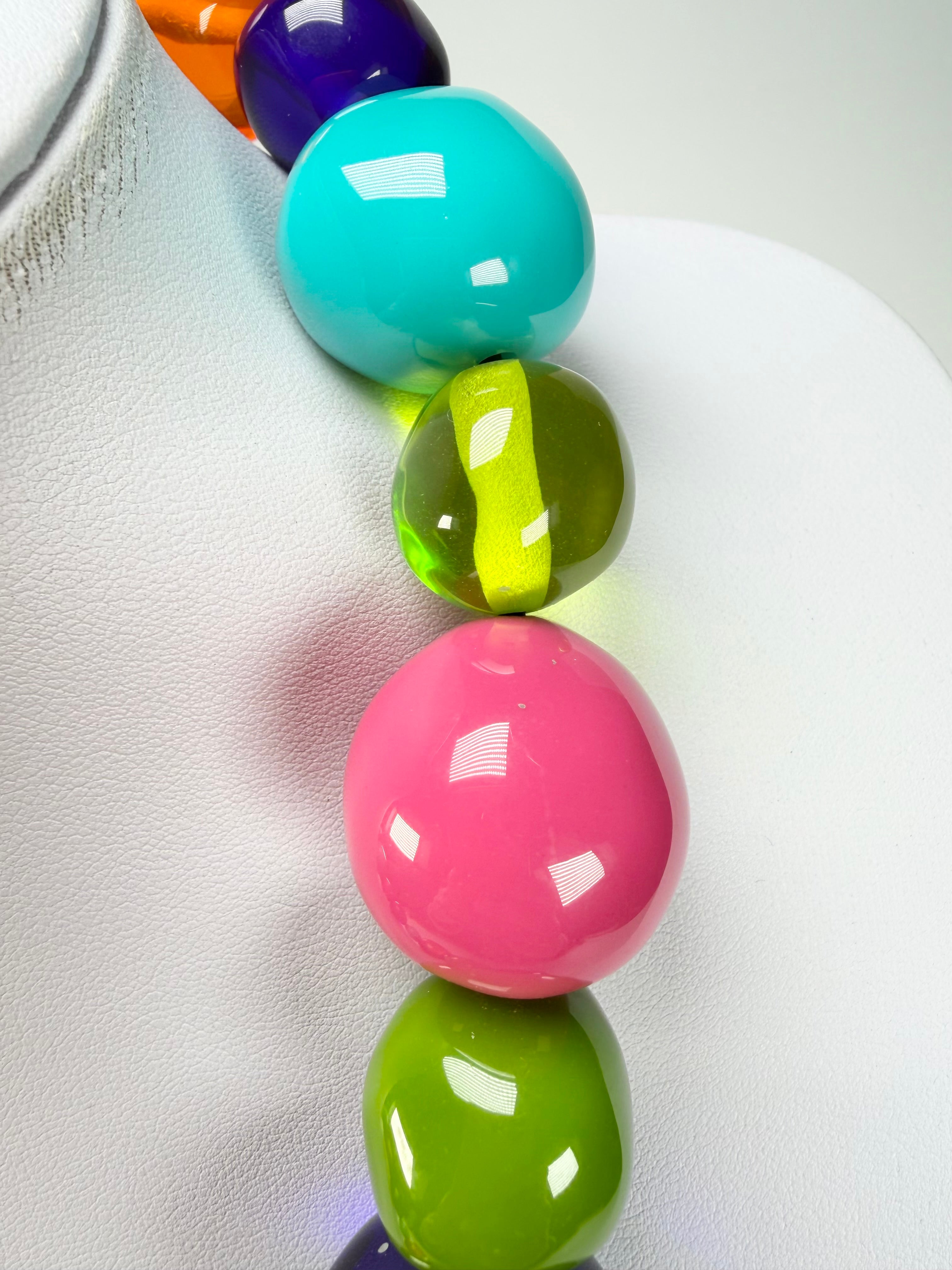 Jackie Brazil "Large Spheres" Transparent Summer Mix Short Abstract Necklace 50cm ( N2692 )