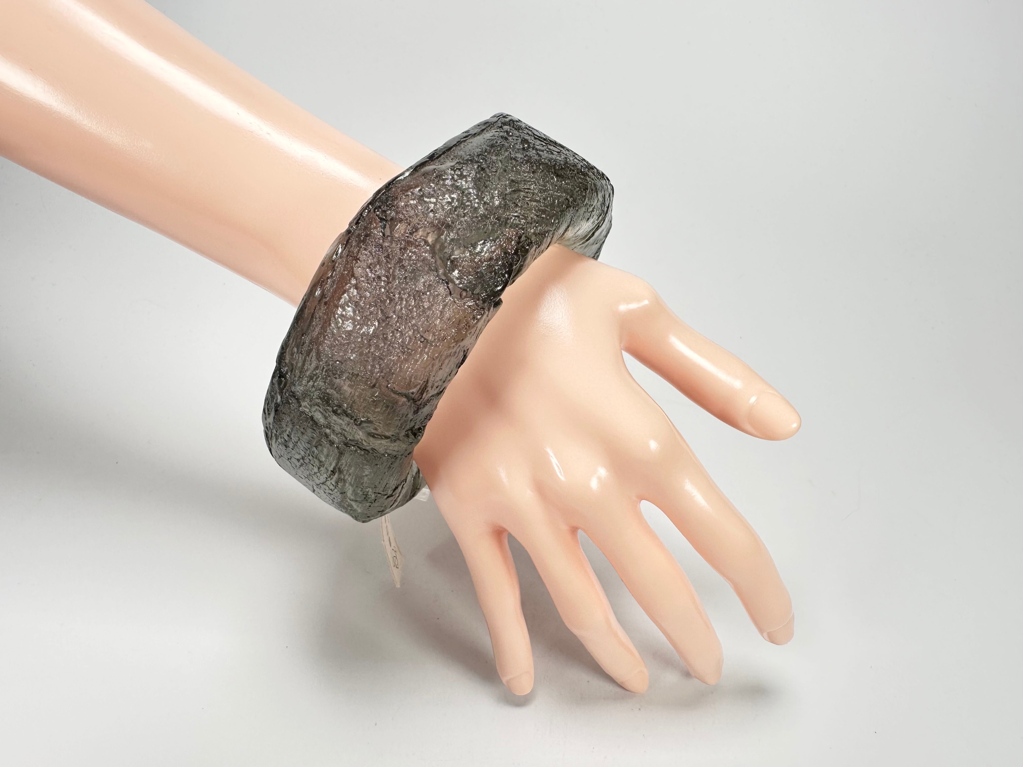 Jackie Brazil "Smoked Crystal" Charcoal Donut Solid Round Large Bangle ( B2790 )