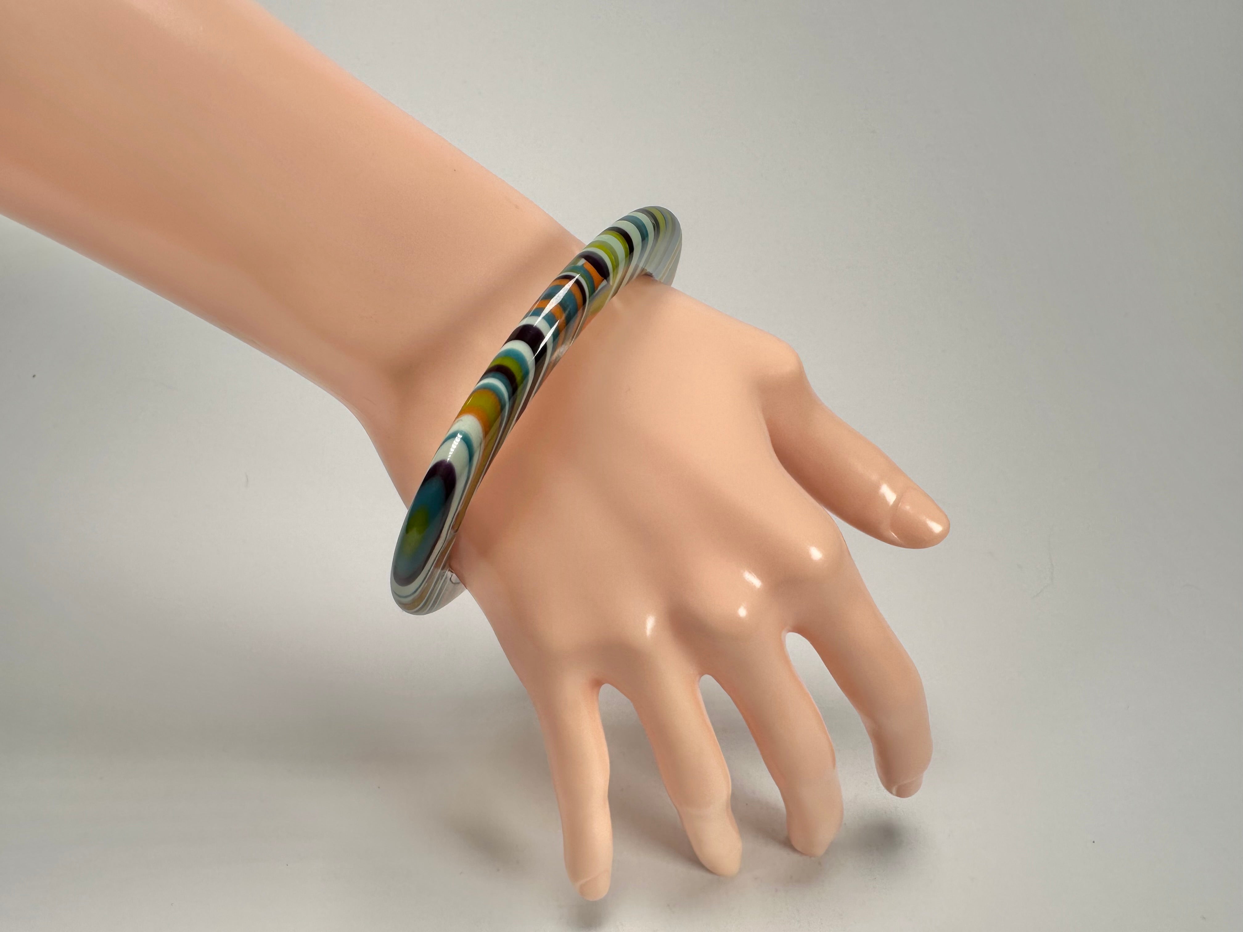 Jackie Brazil "Olympic Circles" Liquorice Allsorts Winter Colour 0.5cm Resin Bangle ( B2336 )