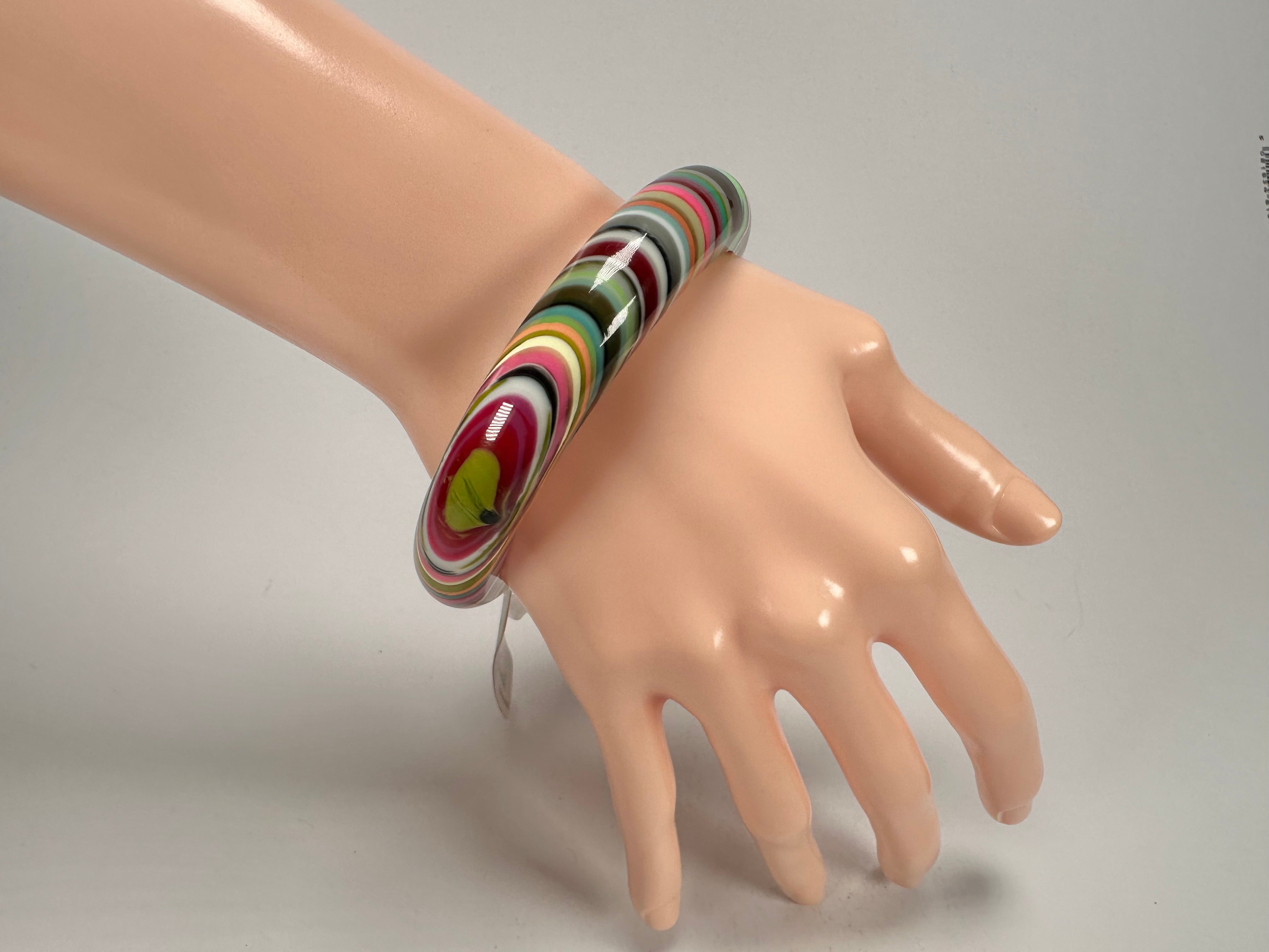 Jackie Brazil "Thin Cat Eye" Liquorice Allsorts with Cat Eye Mix Colours 1.3cm Resin Bangle ( B1151 )