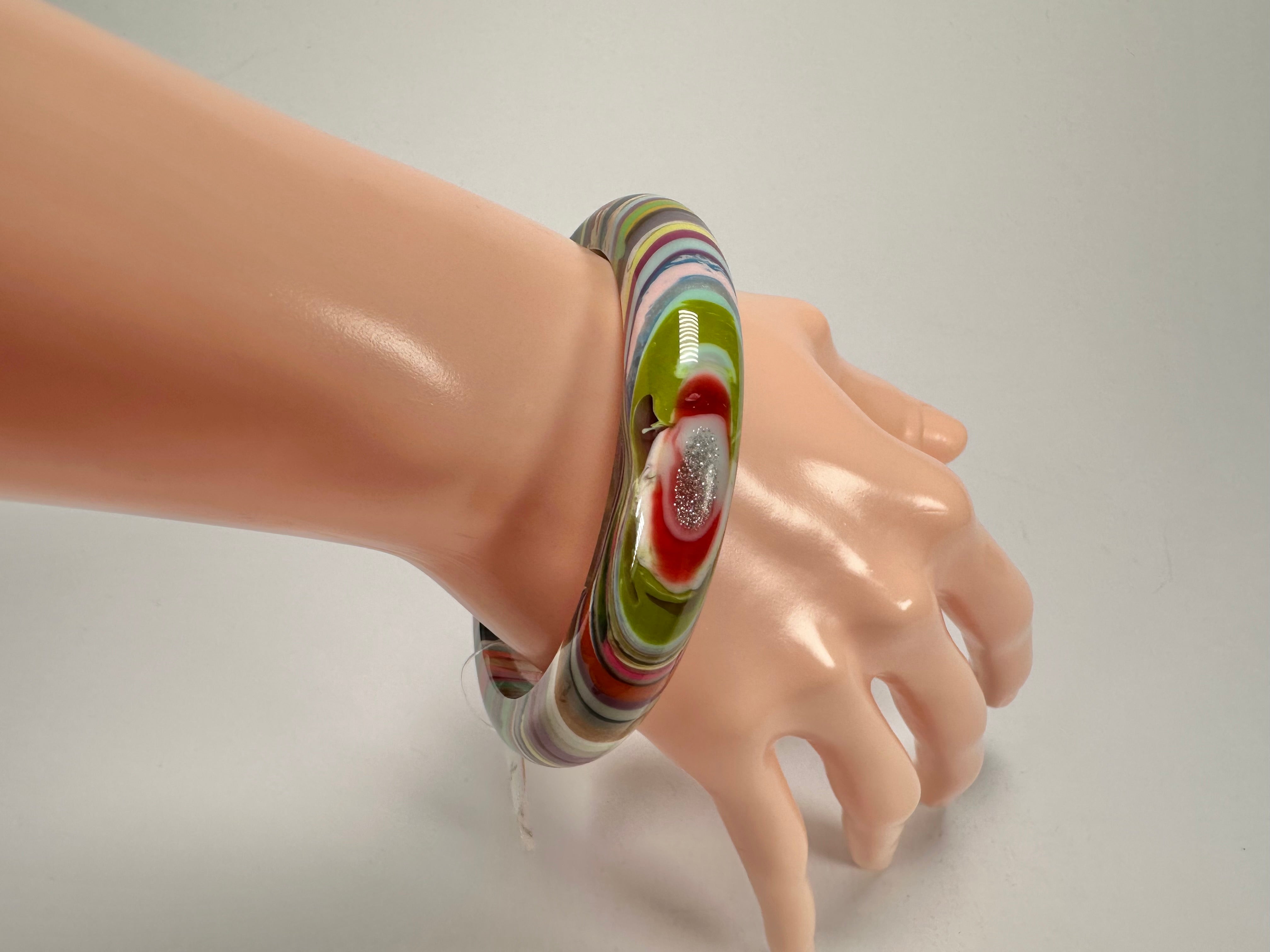 Jackie Brazil "Thin Cat Eye" Liquorice Allsorts with Cat Eye Mix Colours 1.3cm Resin Bangle ( B1151 )